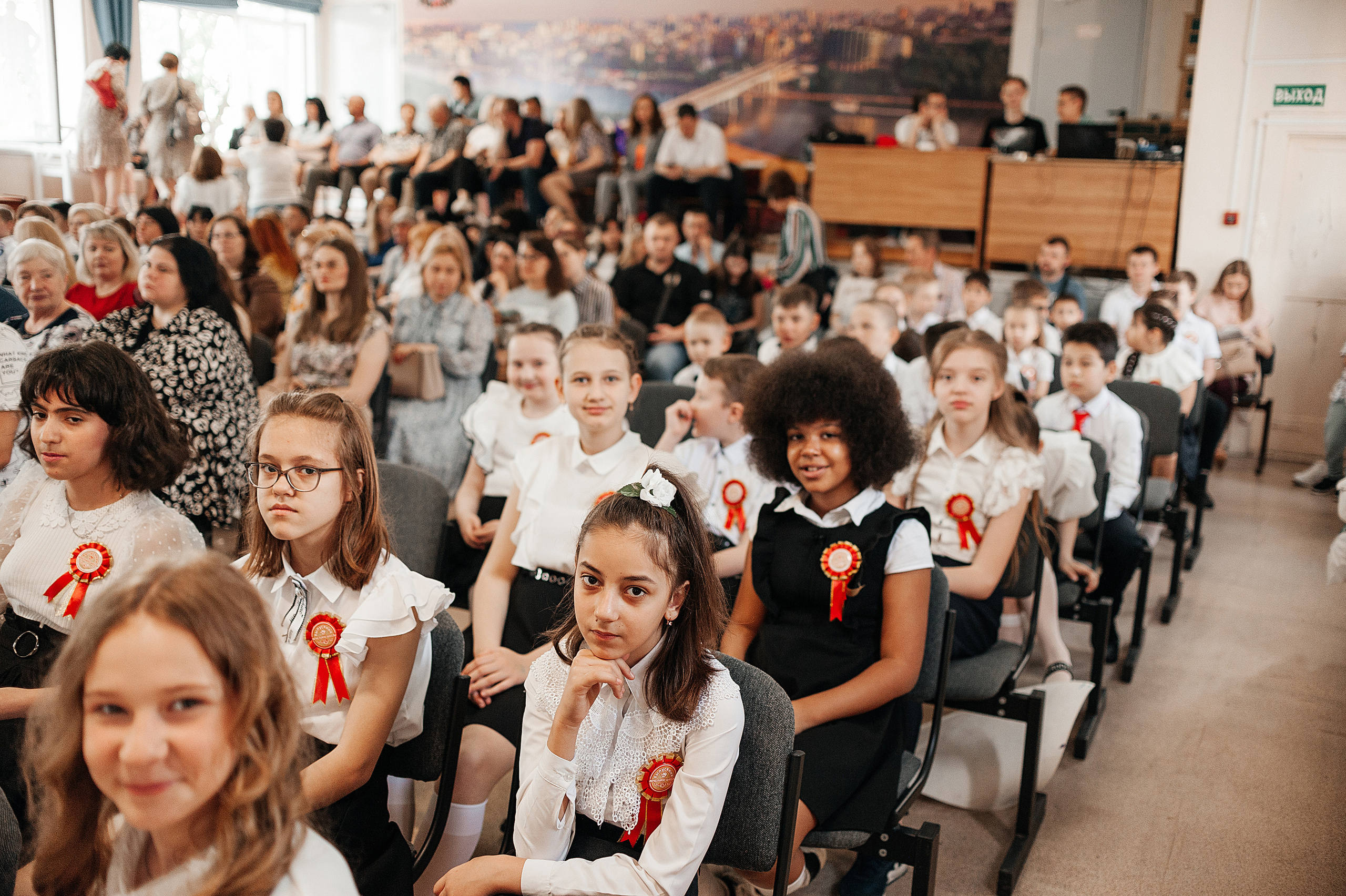 Выпускной начальной школы. Гимназия 95. Свадебный и семейный фотограф в Ростове-на-Дону Алина Астахова