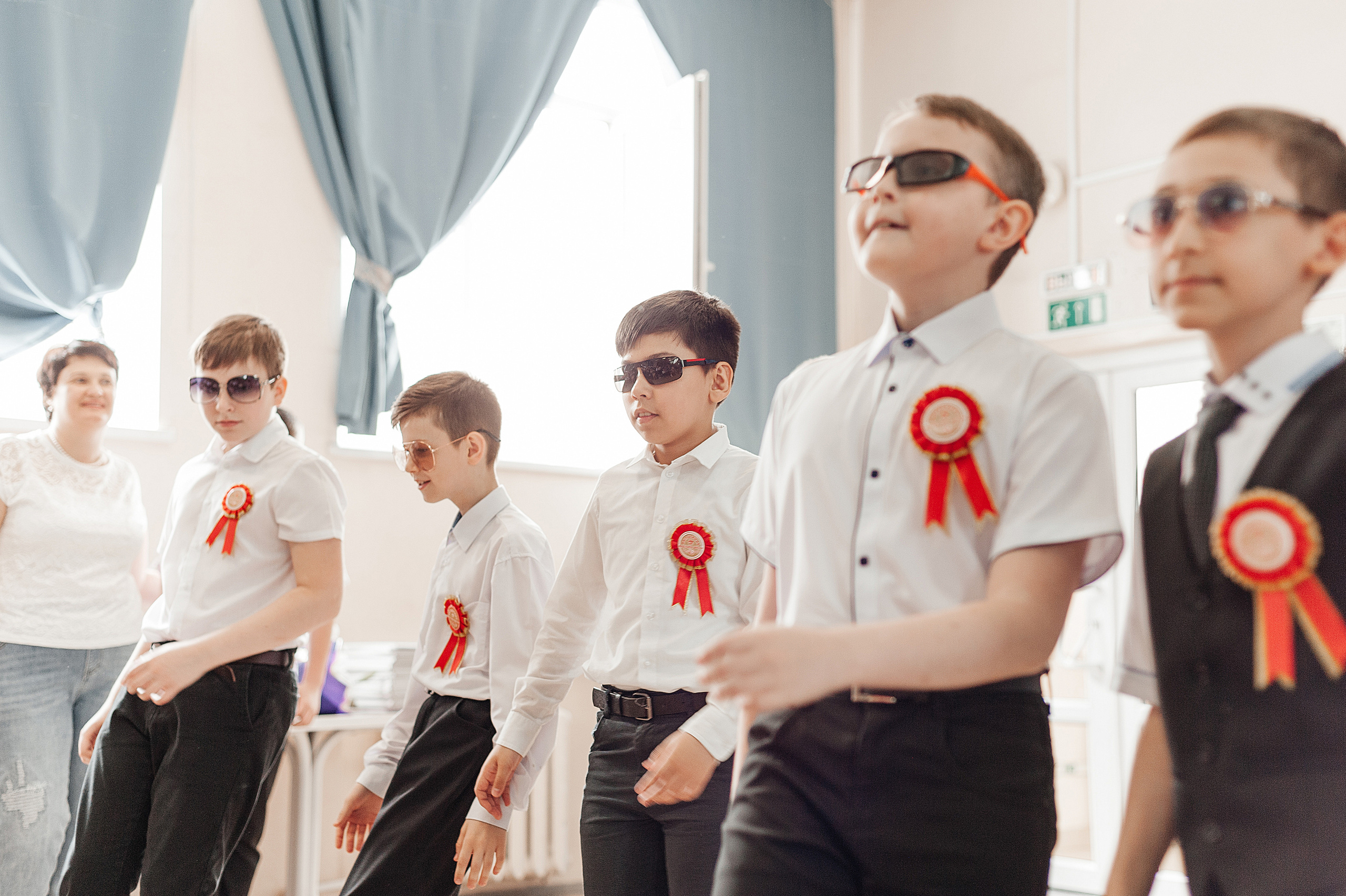 Выпускной начальной школы. Гимназия 95. Свадебный и семейный фотограф в Ростове-на-Дону Алина Астахова