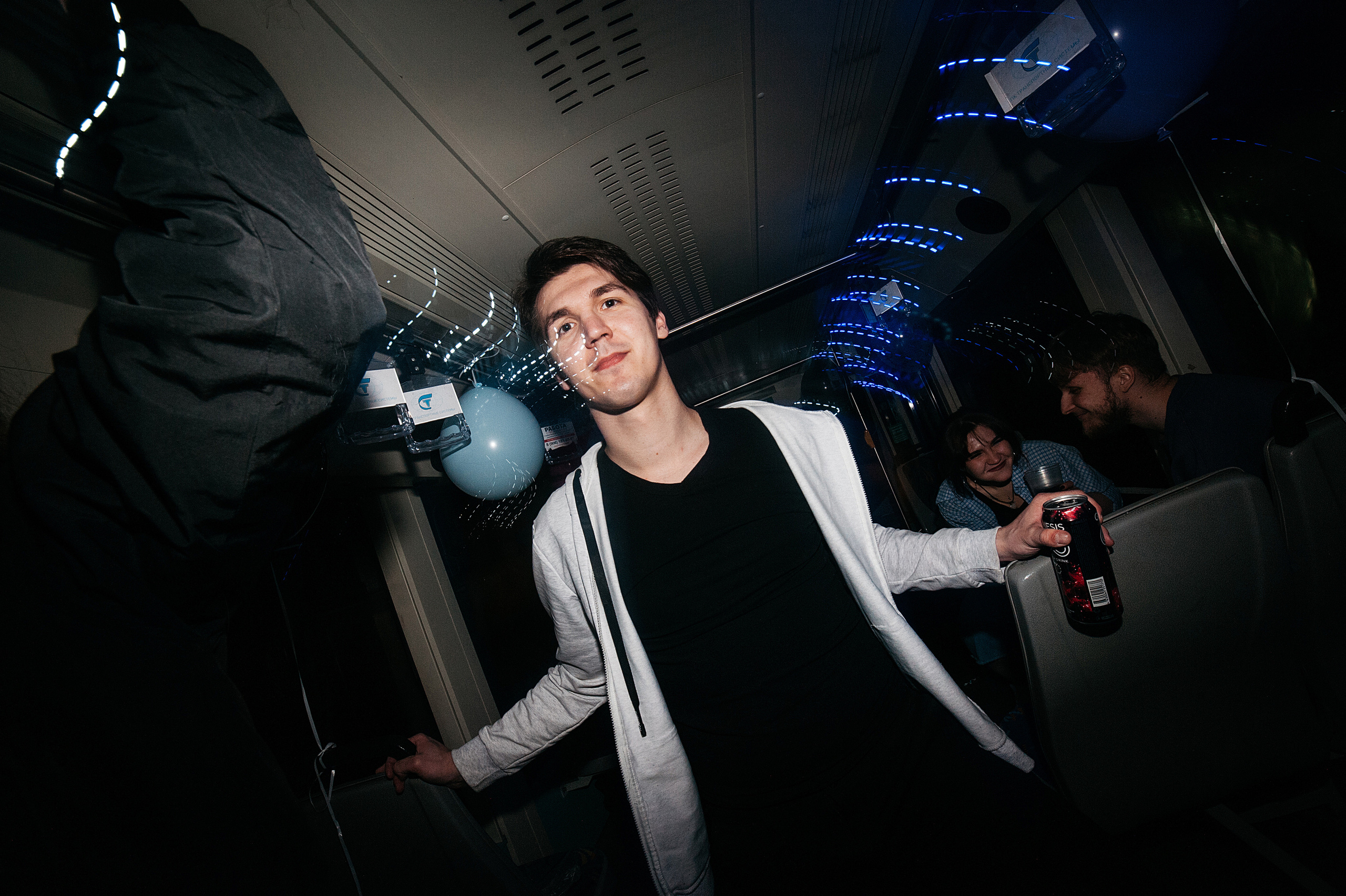 День Рождения в трамвае. Свадебный и семейный фотограф в Ростове-на-Дону Алина Астахова