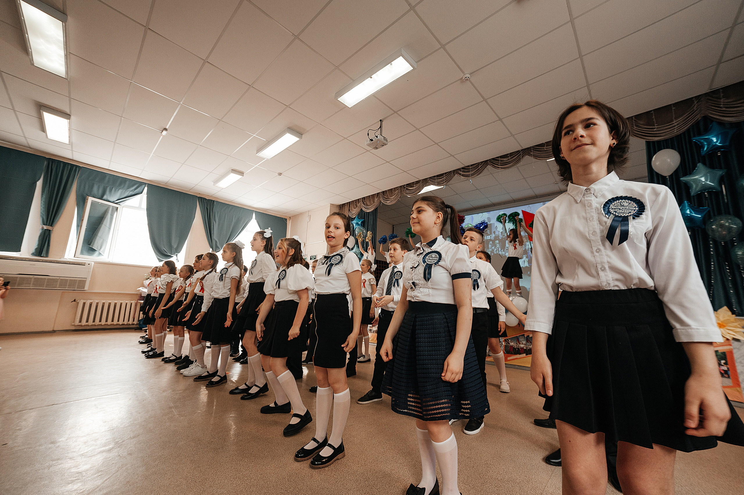 Выпускной начальной школы. Гимназия 95. Свадебный и семейный фотограф в Ростове-на-Дону Алина Астахова