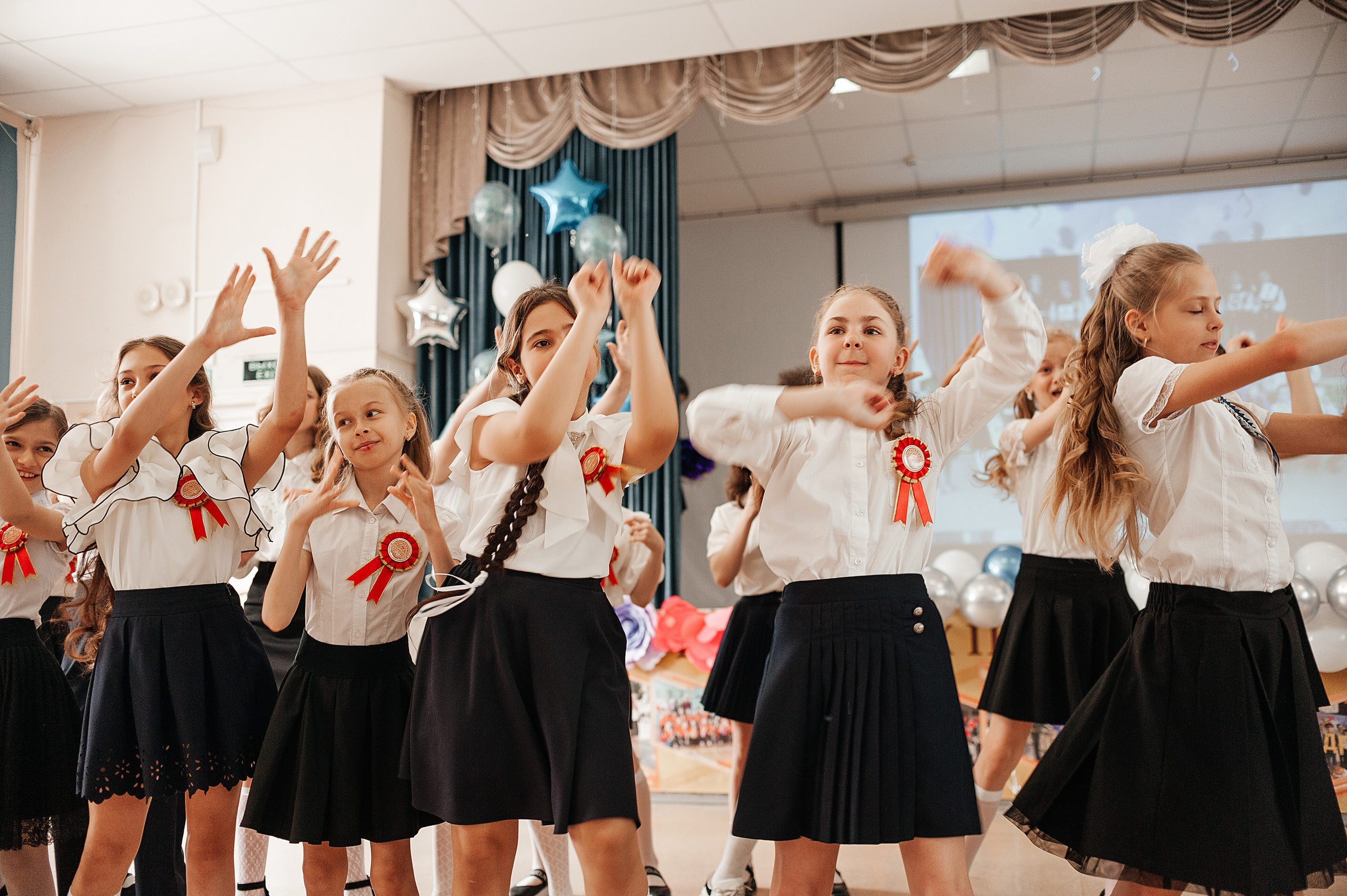 Выпускной начальной школы. Гимназия 95. Свадебный и семейный фотограф в Ростове-на-Дону Алина Астахова