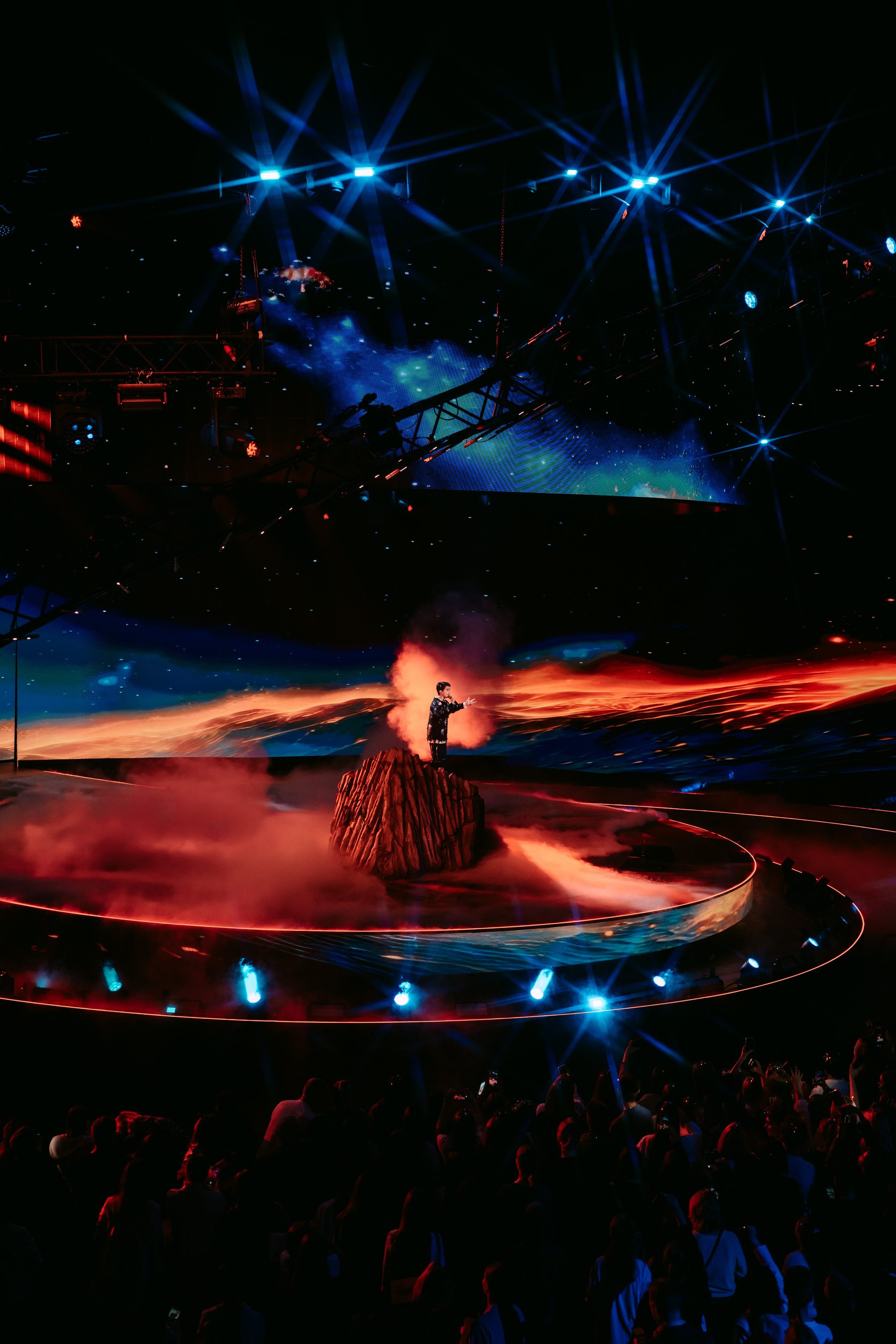 Алексей Воробьев, Регина Тодоренко, «Наше поколение». Саша Копылов, фотограф в Казани