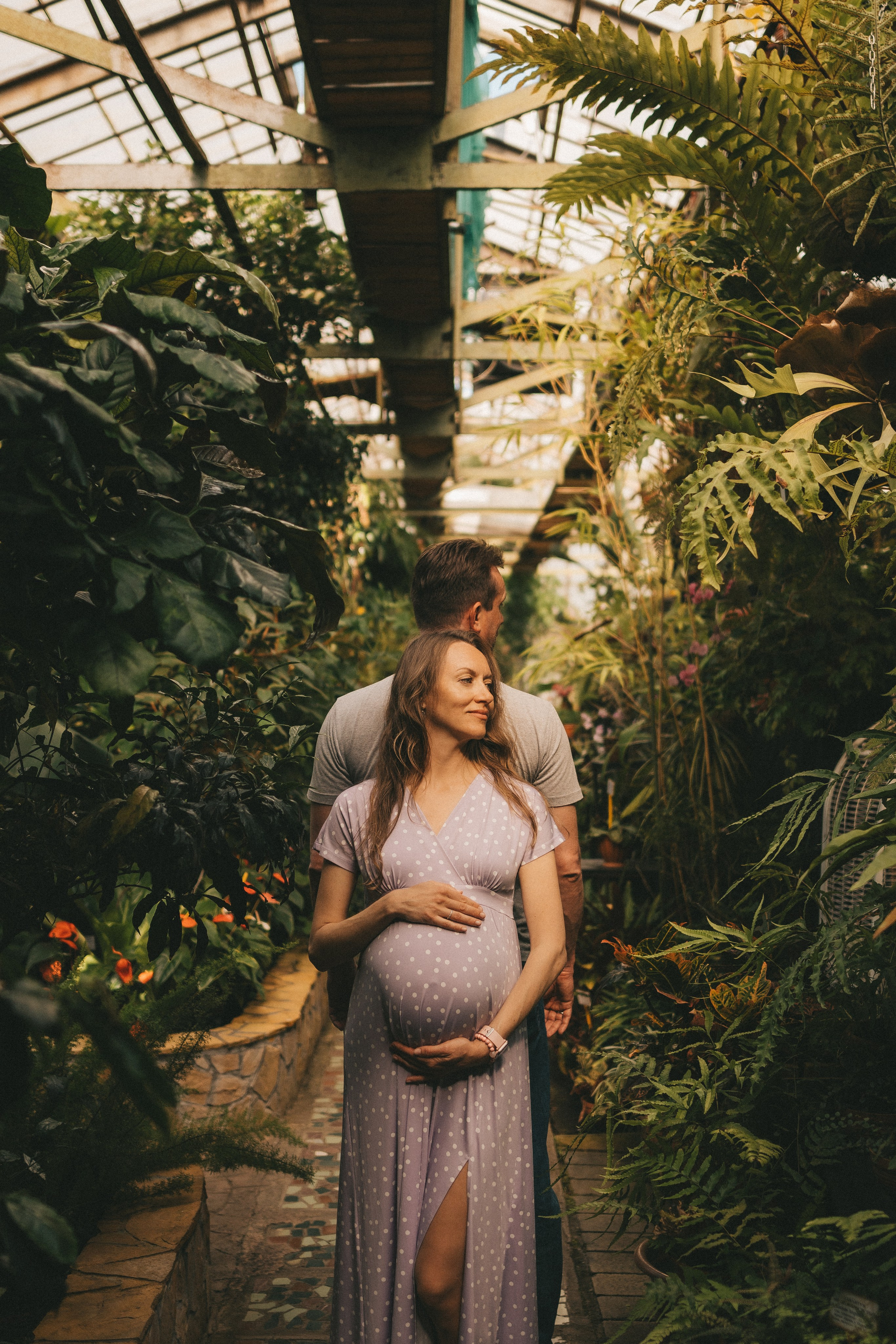 фото беременности в оранжерее