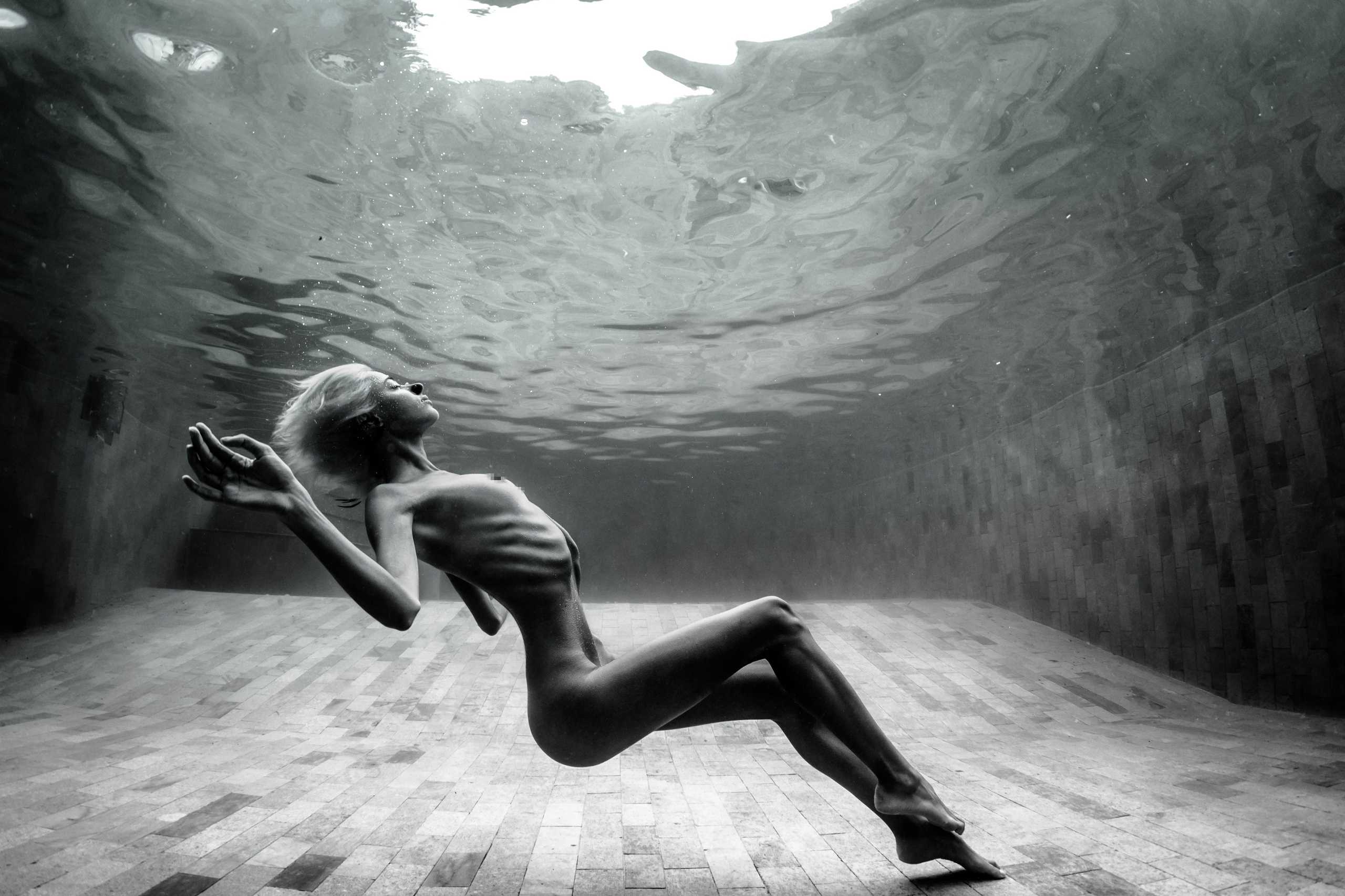 Фотосесии в Бассейне 18+. Лайфстайл Фотограф и Профессиональный Водный Фотограф в Москве