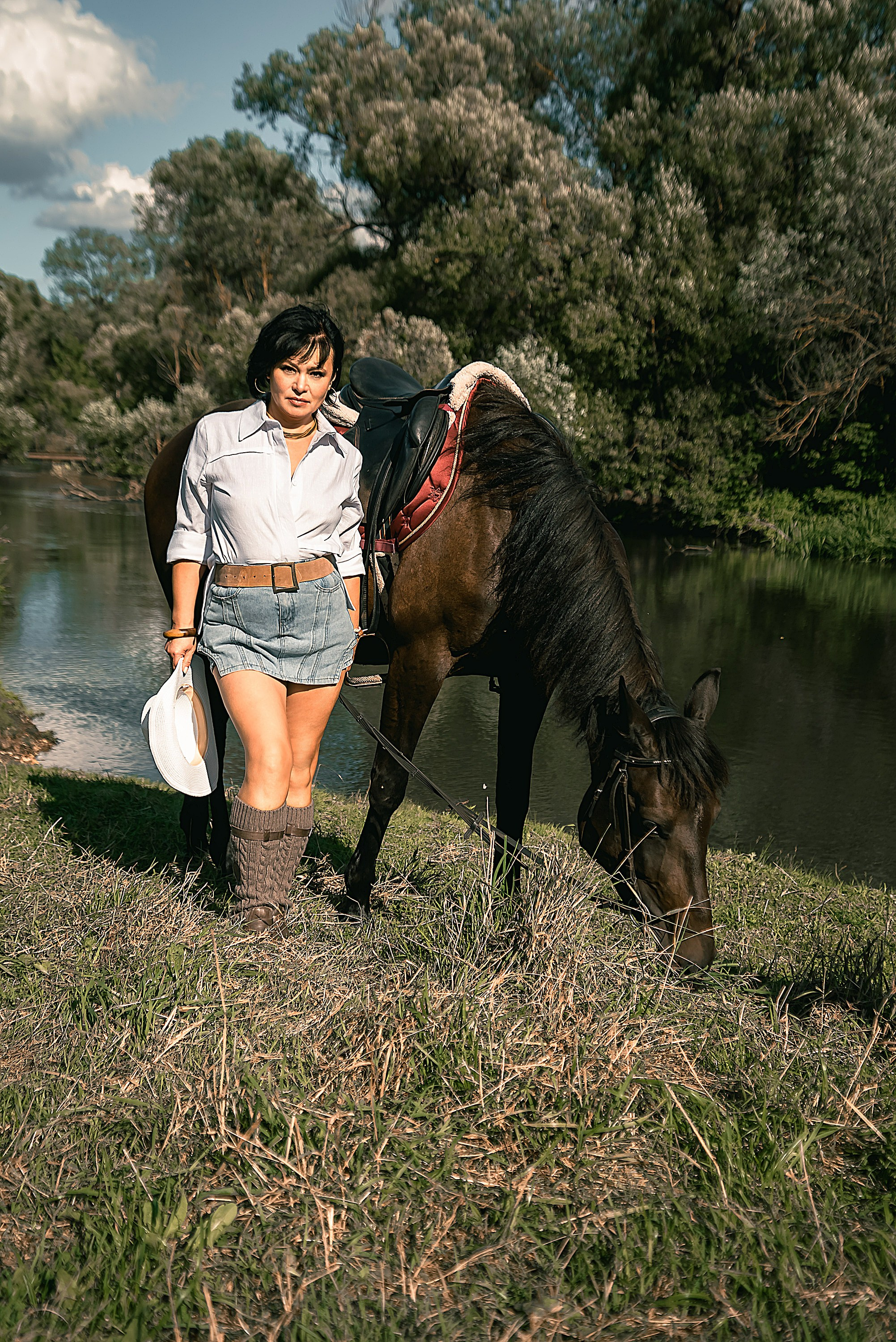 Красивые фотографии девушки на лошади.