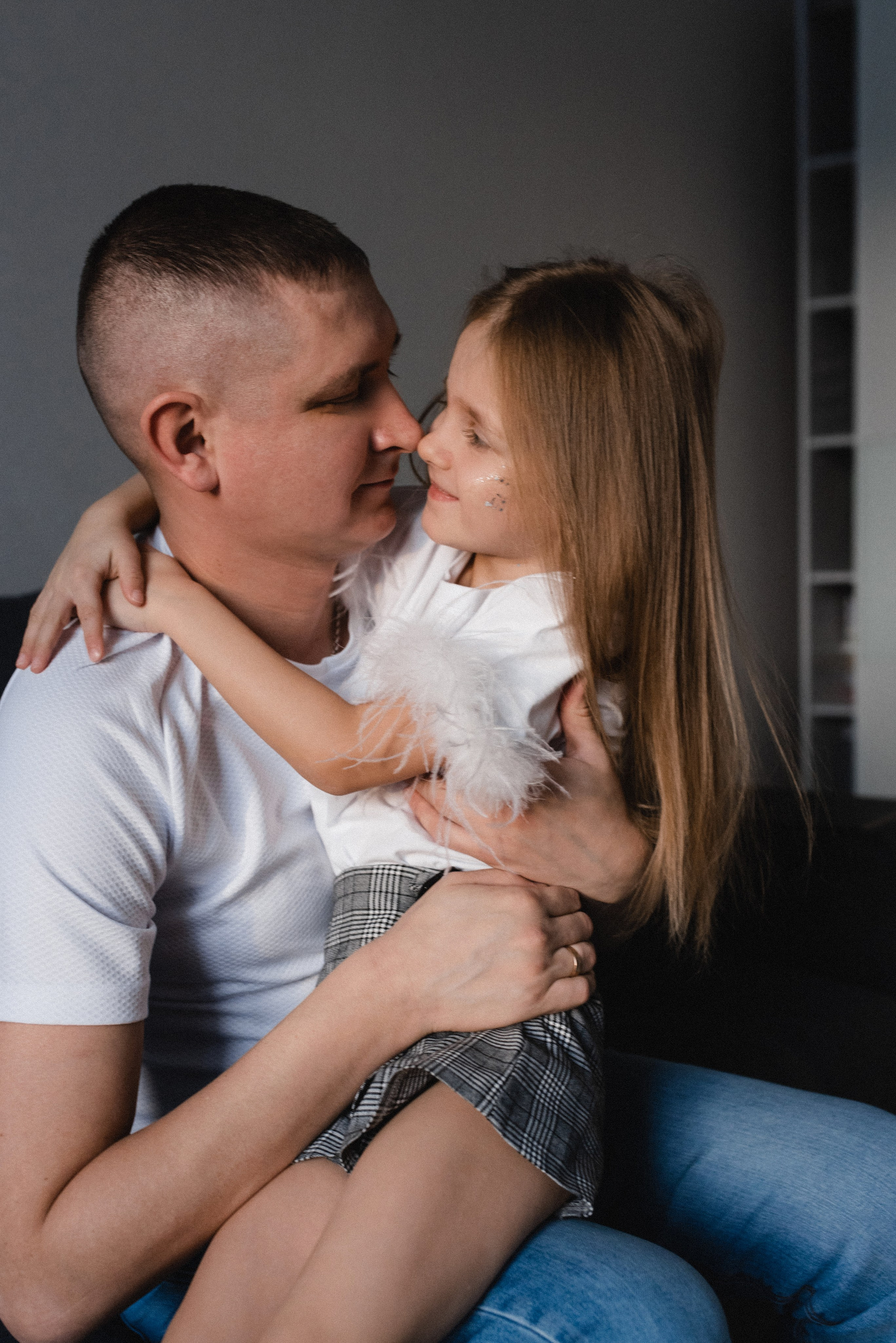 Домашняя съемка Яна&Вячеслав&Алина. Фотограф в Новосибирске Анастасия Курто