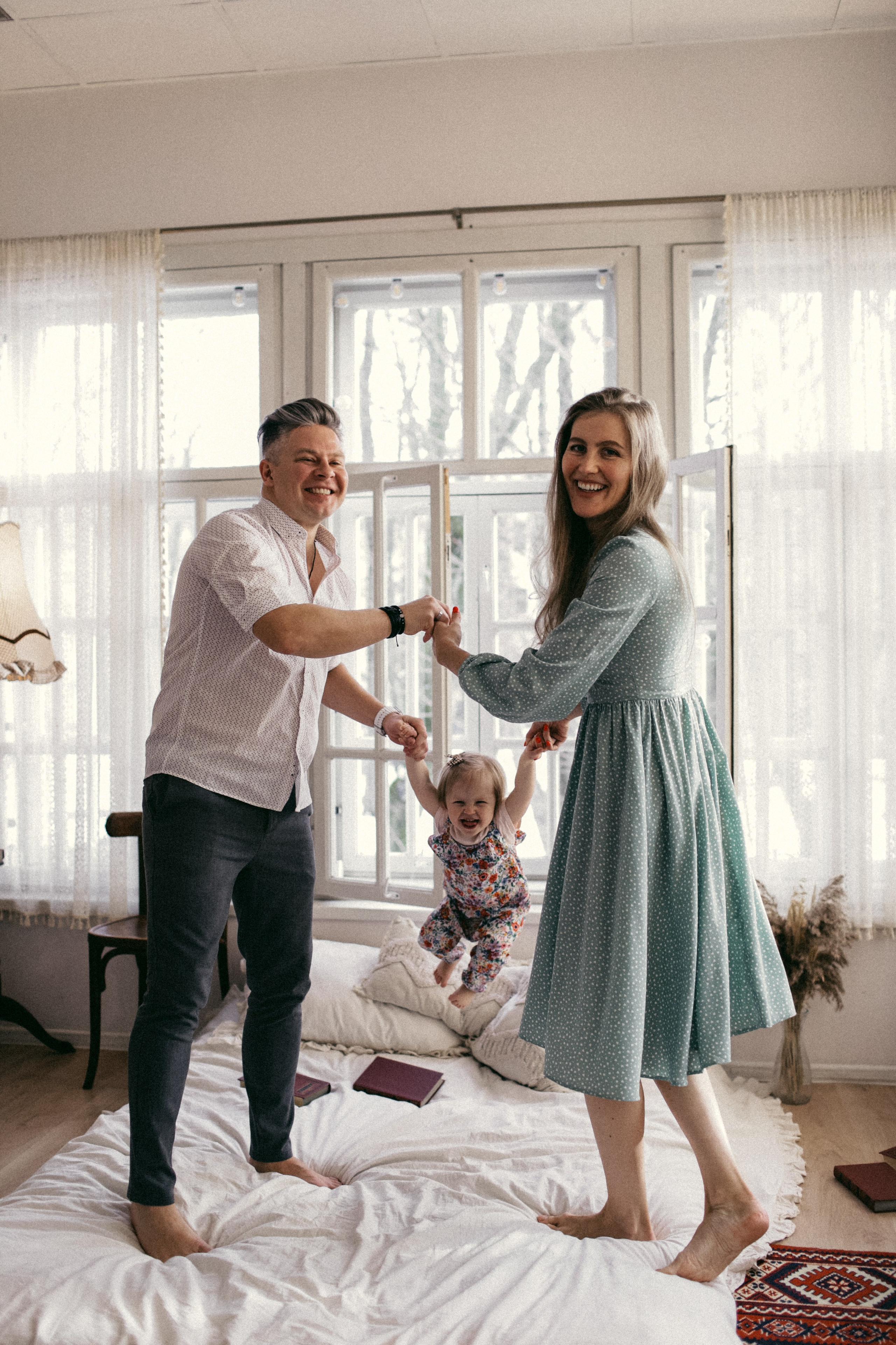 Миша, Катя, Лера. Главная