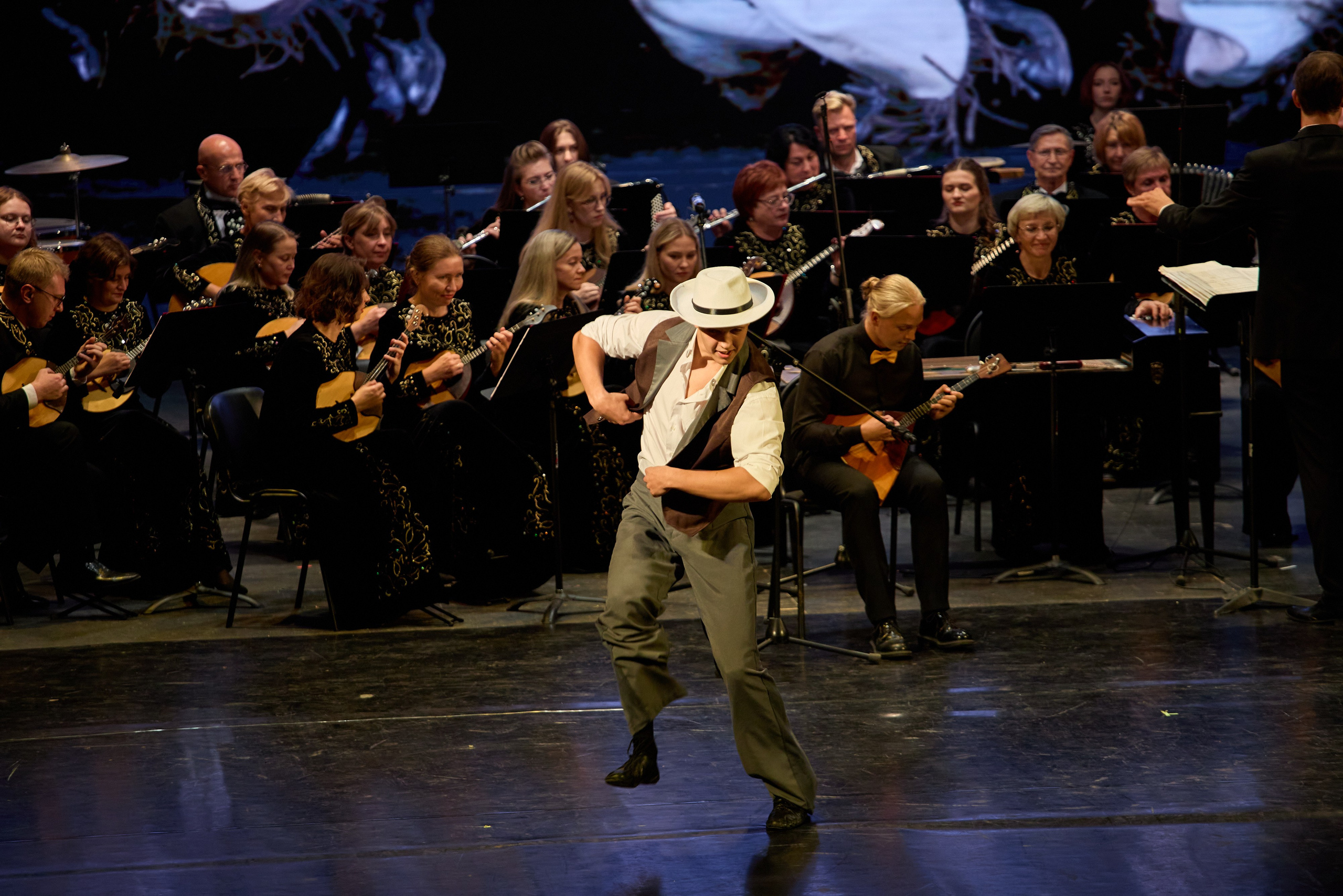 Филармония «Вокруг света в ритме танца». Фотограф Илья Прохоров в Кирове