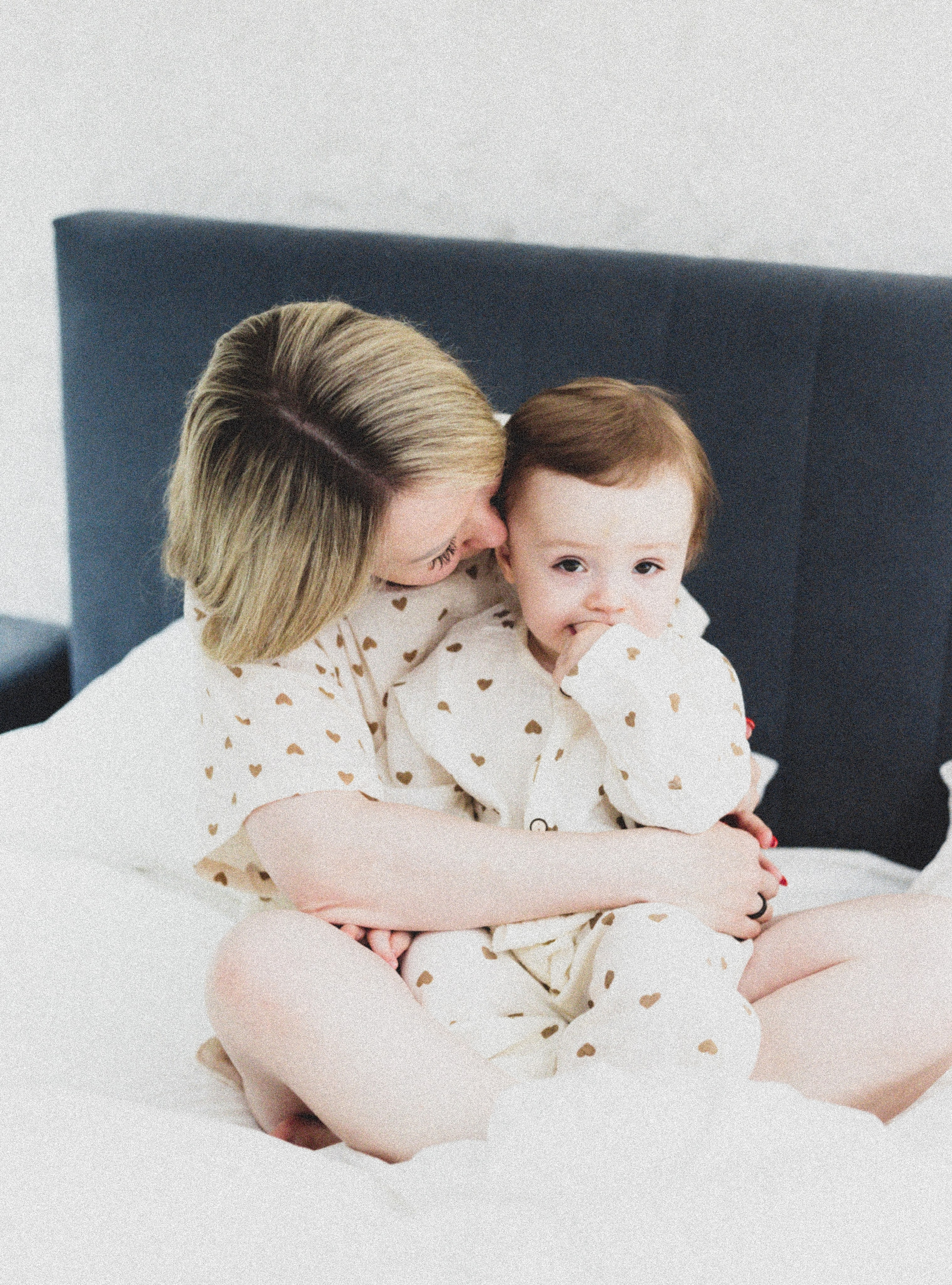 Мама и малыш lifestyle. Фотограф беременных и новорождённых в Краснодаре