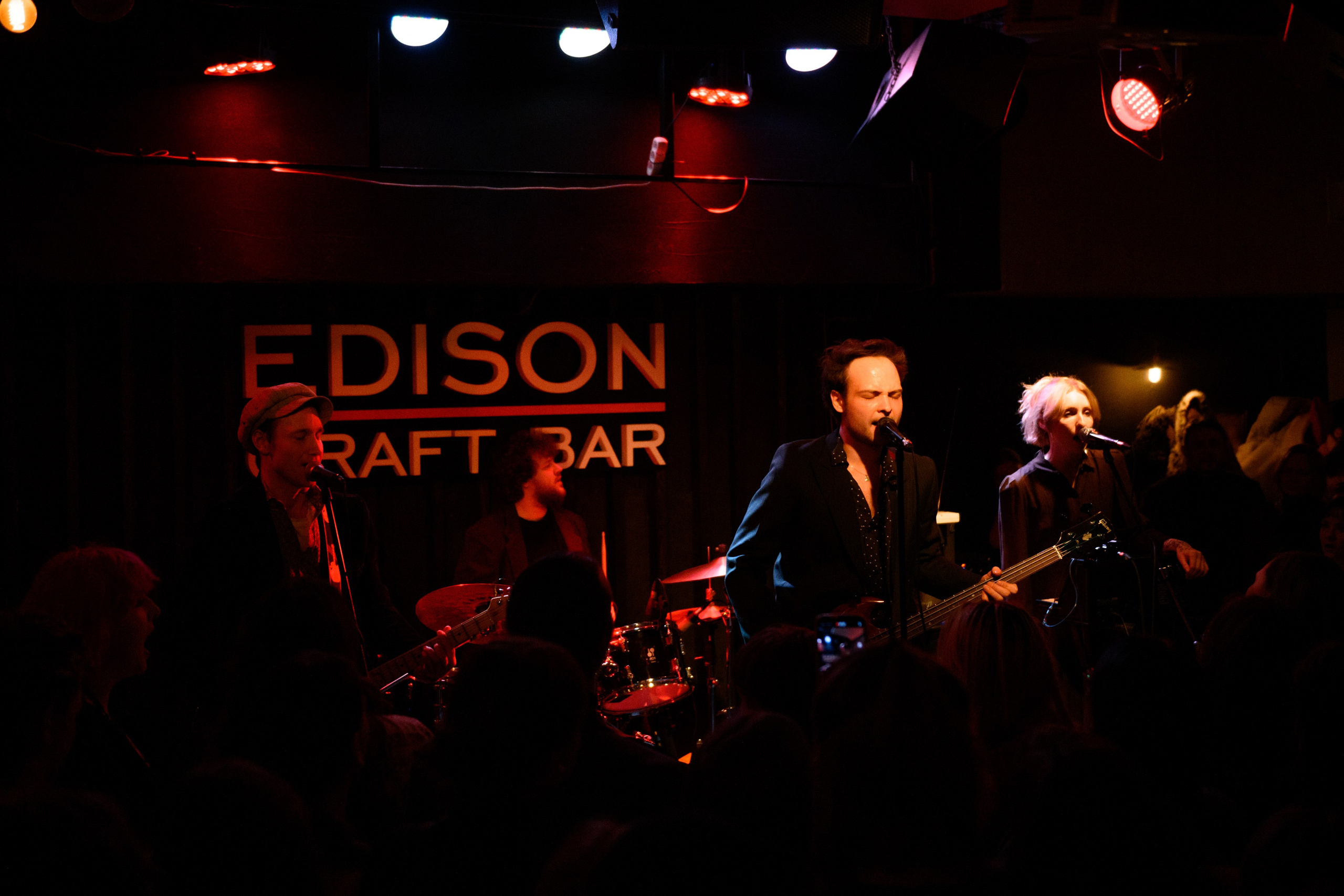 CRAFT BAR EDISON — Диктофон. Свадебный фотограф Иркутск Алексей Шульгин