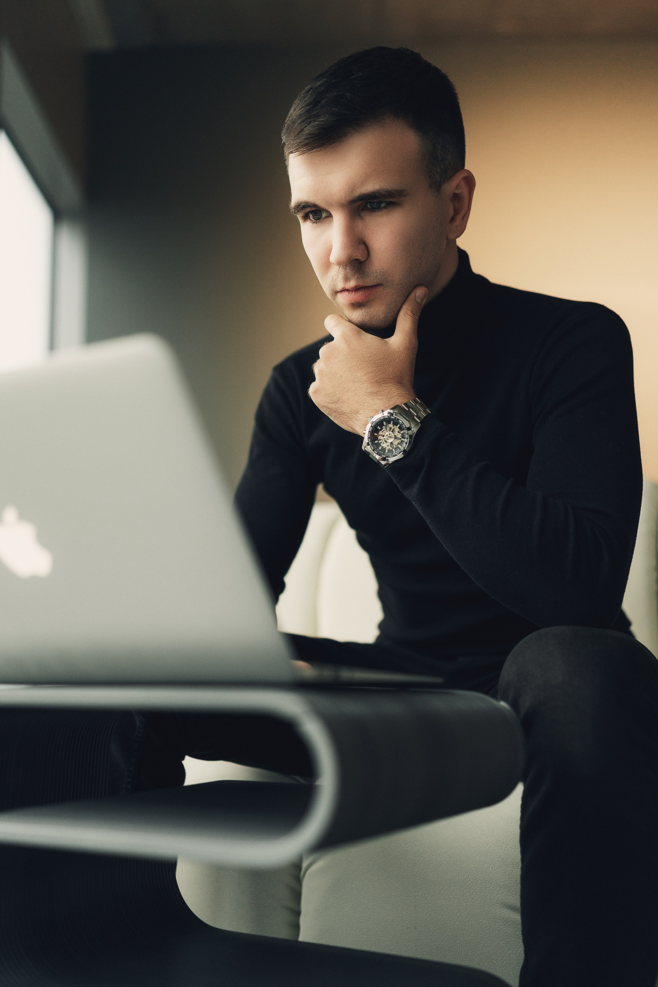 Мужской бизнес портрет в Воронеже.