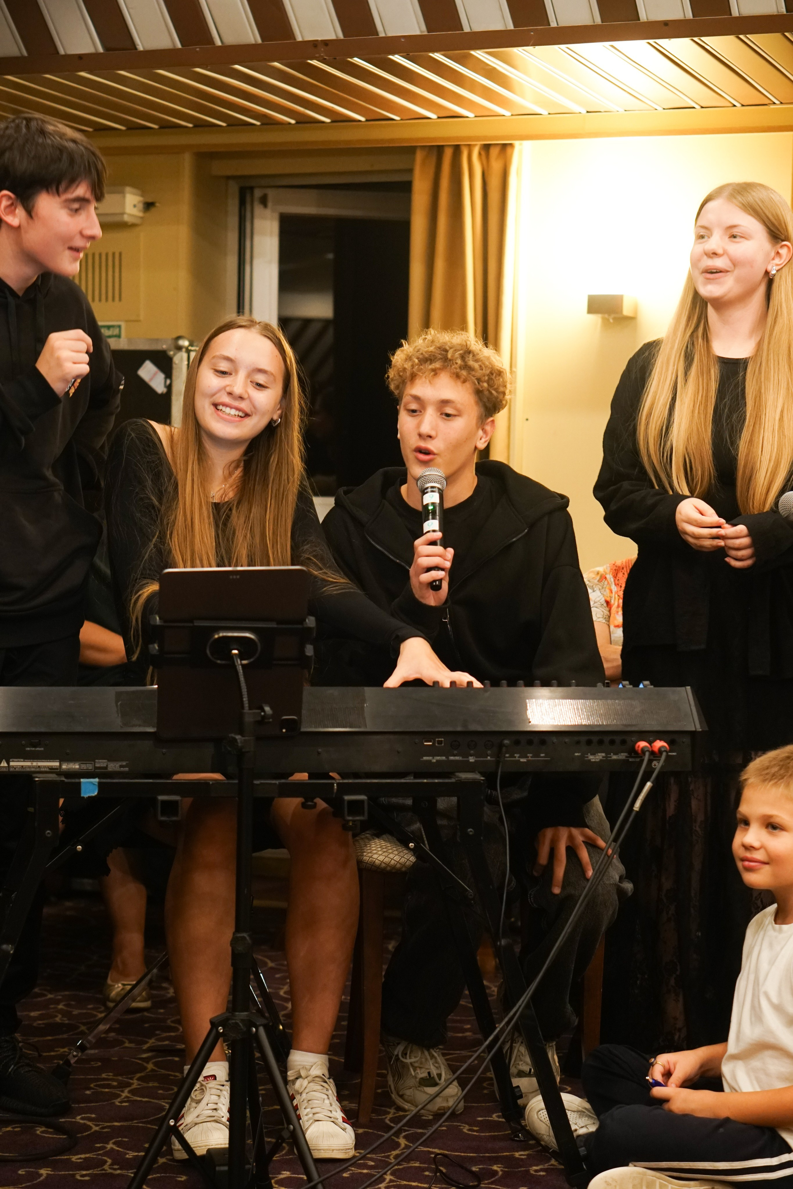 «Белый пароход» лагерь. Фотограф Москва — Полина Робин