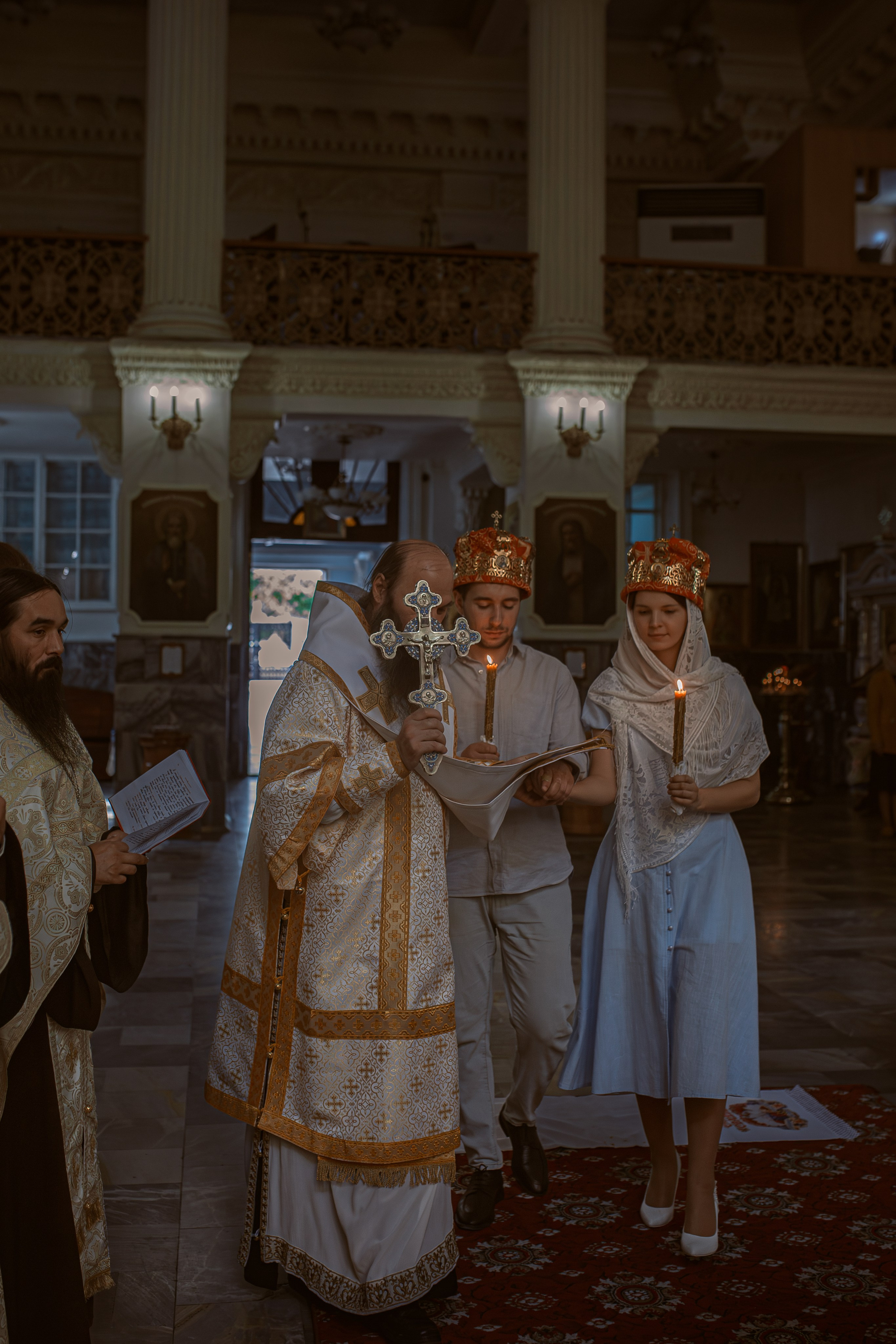 таинство брака в Успенском кафедральном соборе Ташкента