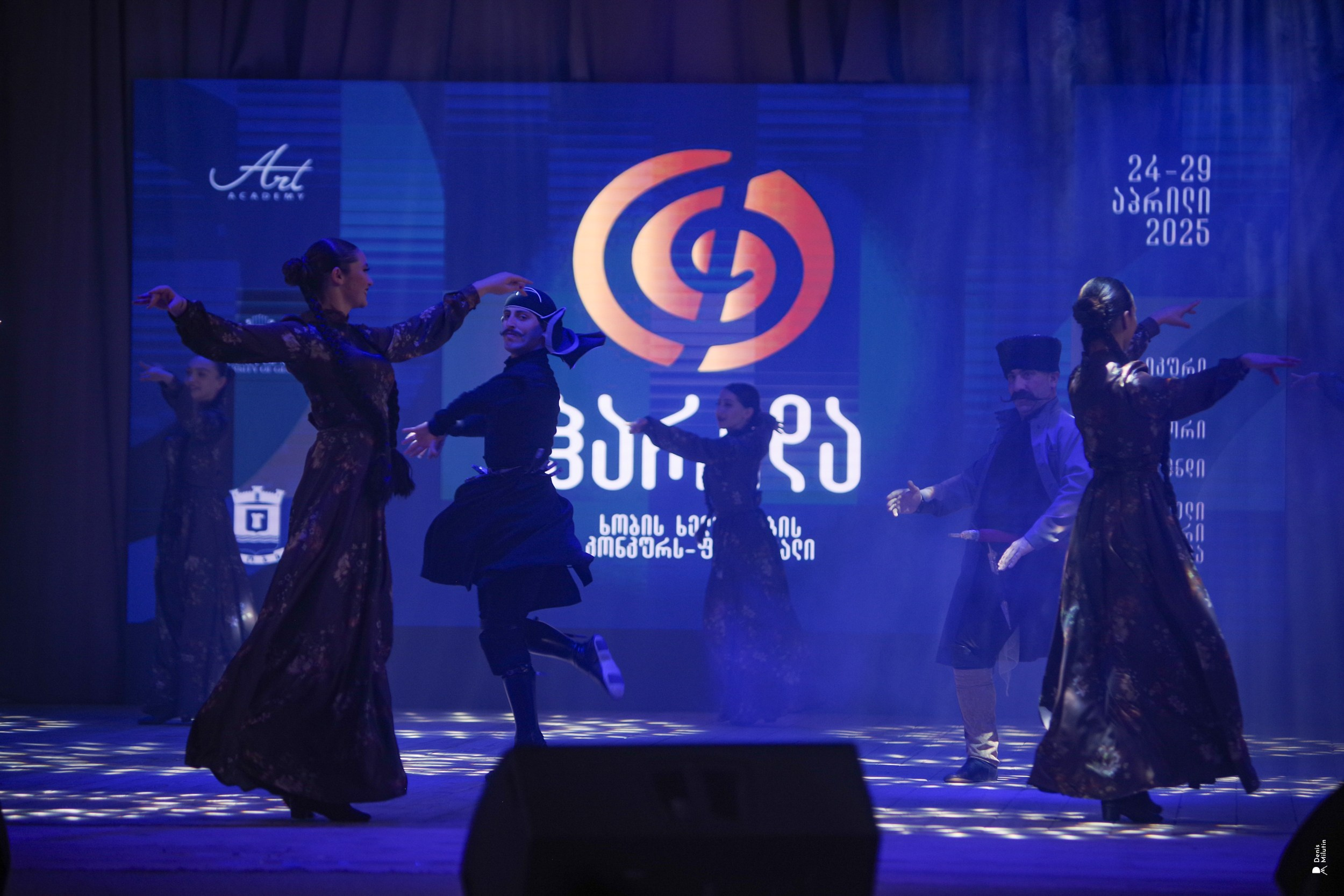 Танцы в Хоби. Портретный фотограф Денис Милютин