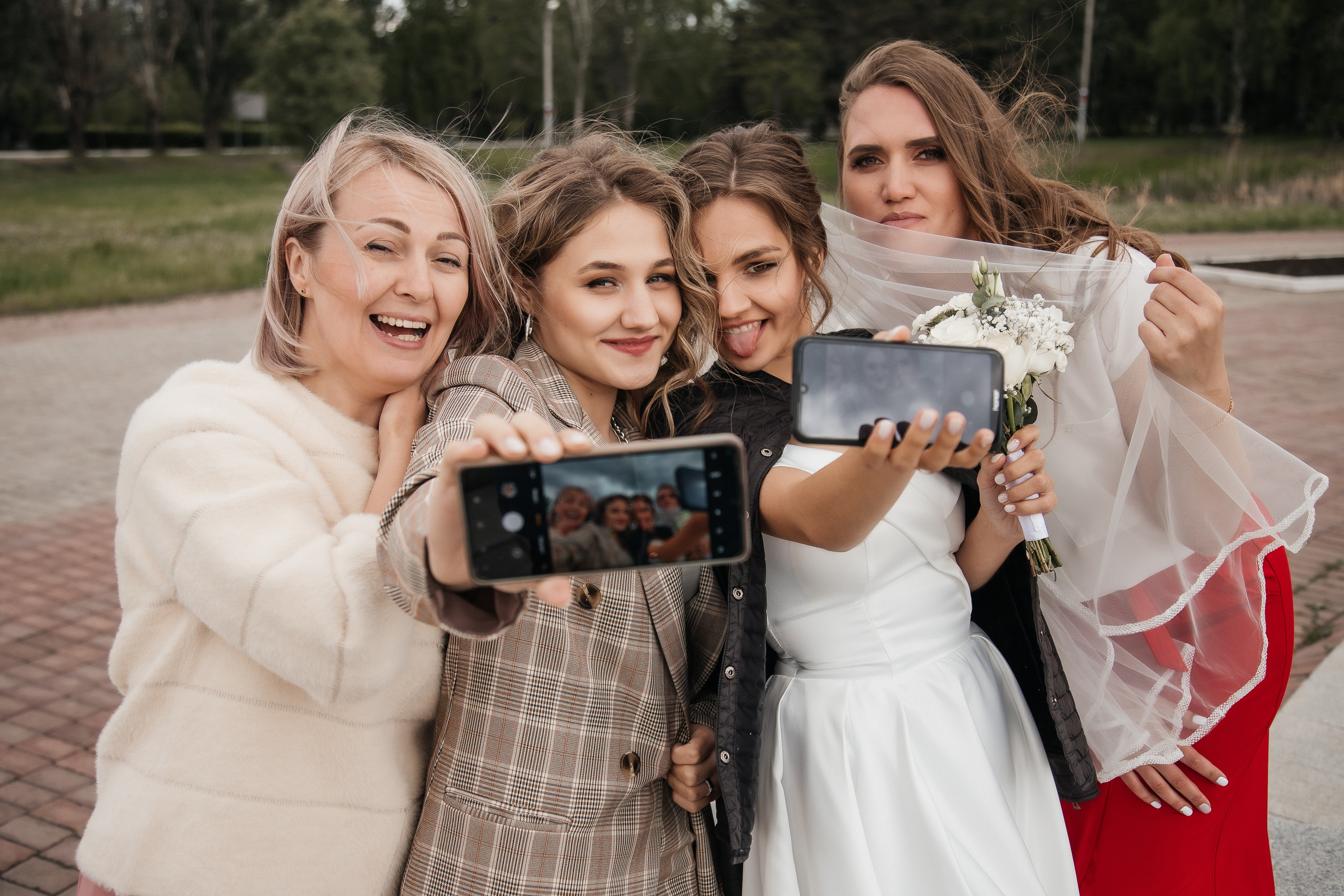 Пасмурно, гости, лимузин. Креативный и женский Фотограф Омске Наталья Лебедева
