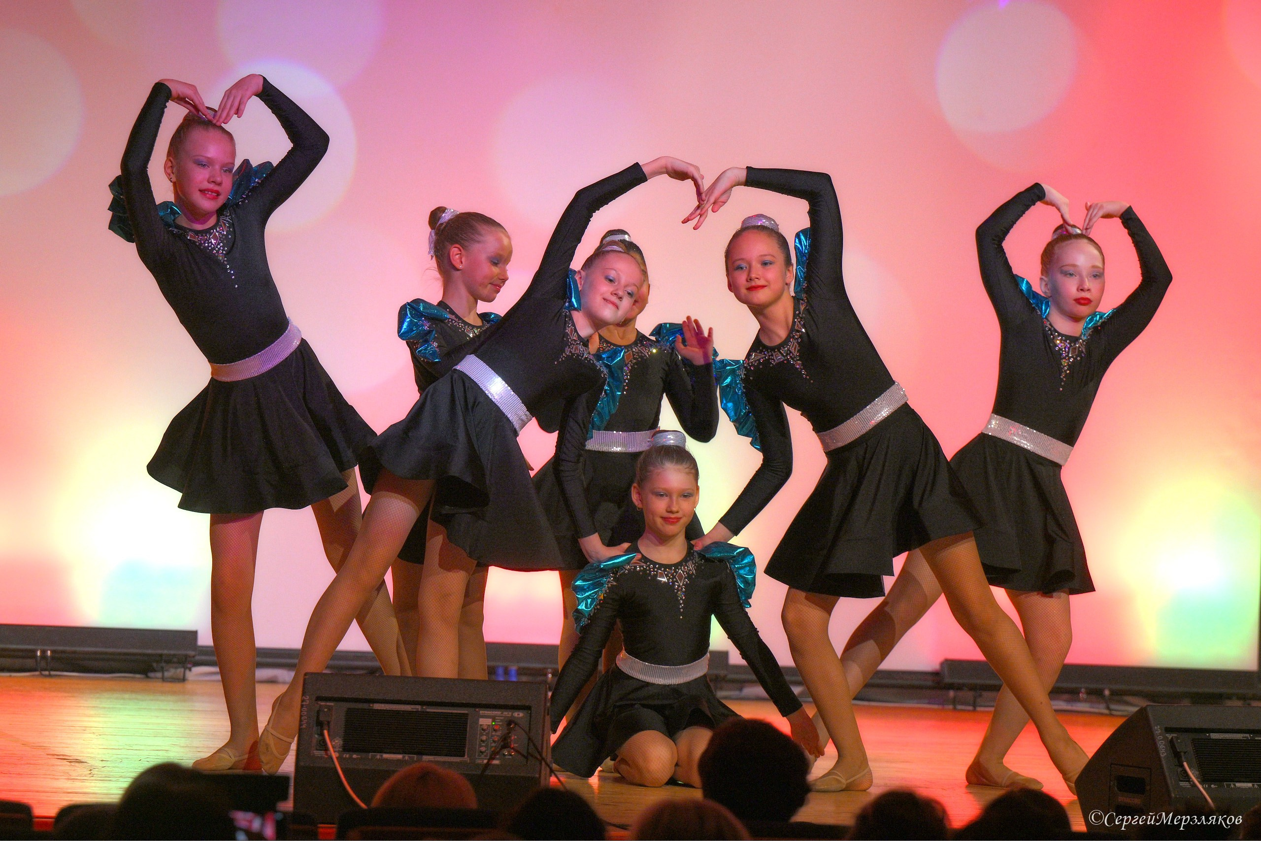 Концерт Марии Толстухиной. Ижевск 07.04.2024 ДК Строитель. Спортивный репортажный фотограф в Ижевске Сергей Мерзляков