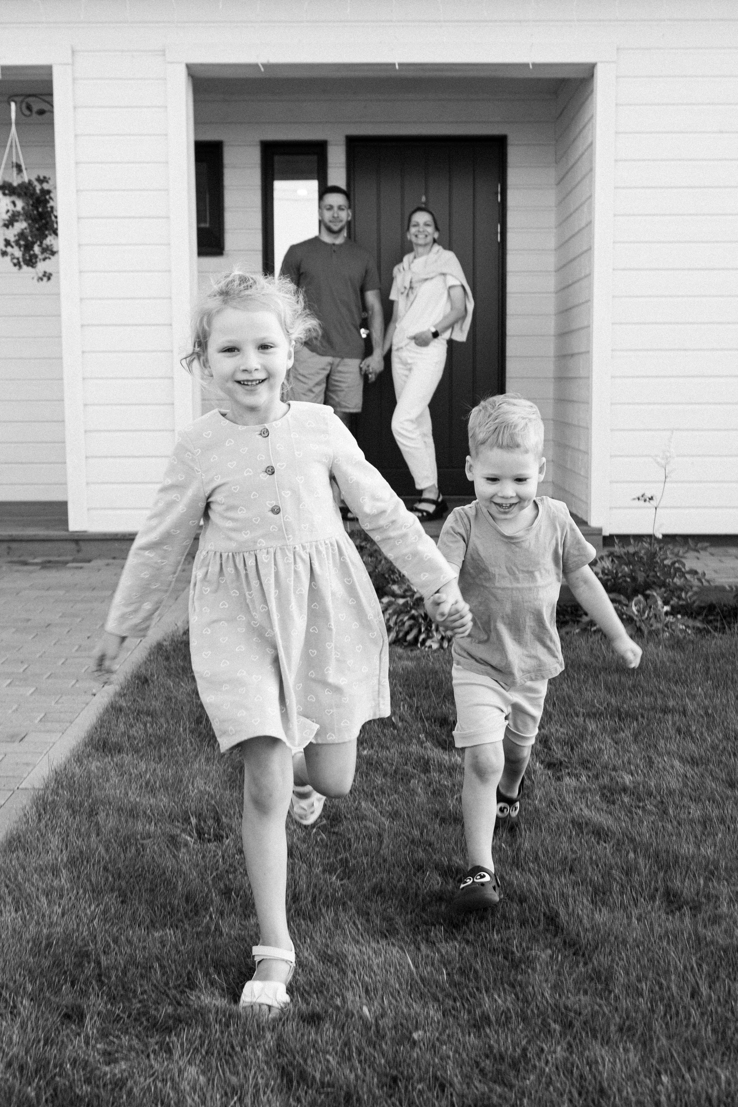 Семейная фотосессия дома. Детский и контент фотограф Надя Волкова Санкт-Петербург