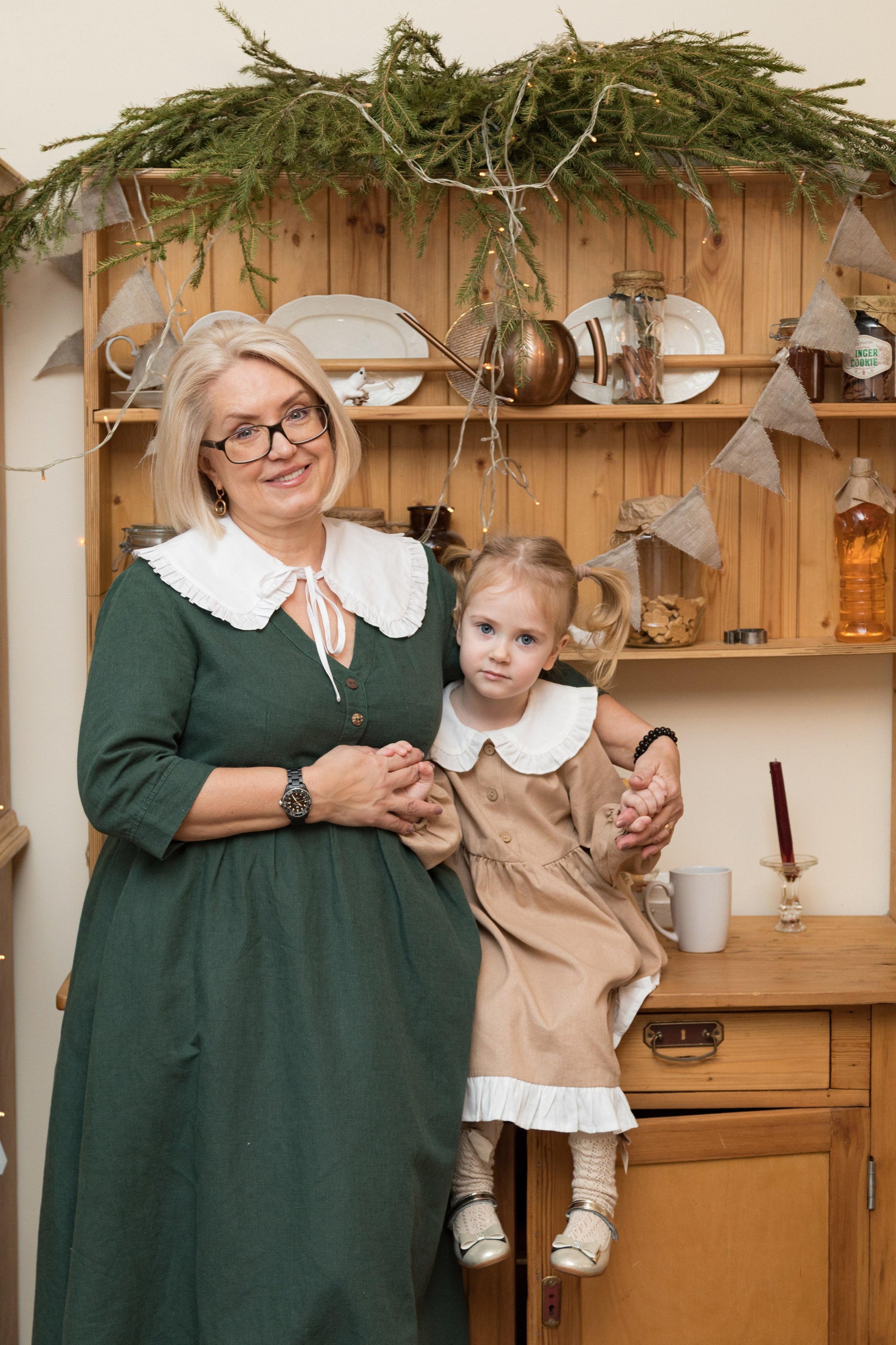 Семейная новогодняя студийная фотосессия. Детский и контент фотограф Надя Волкова Санкт-Петербург