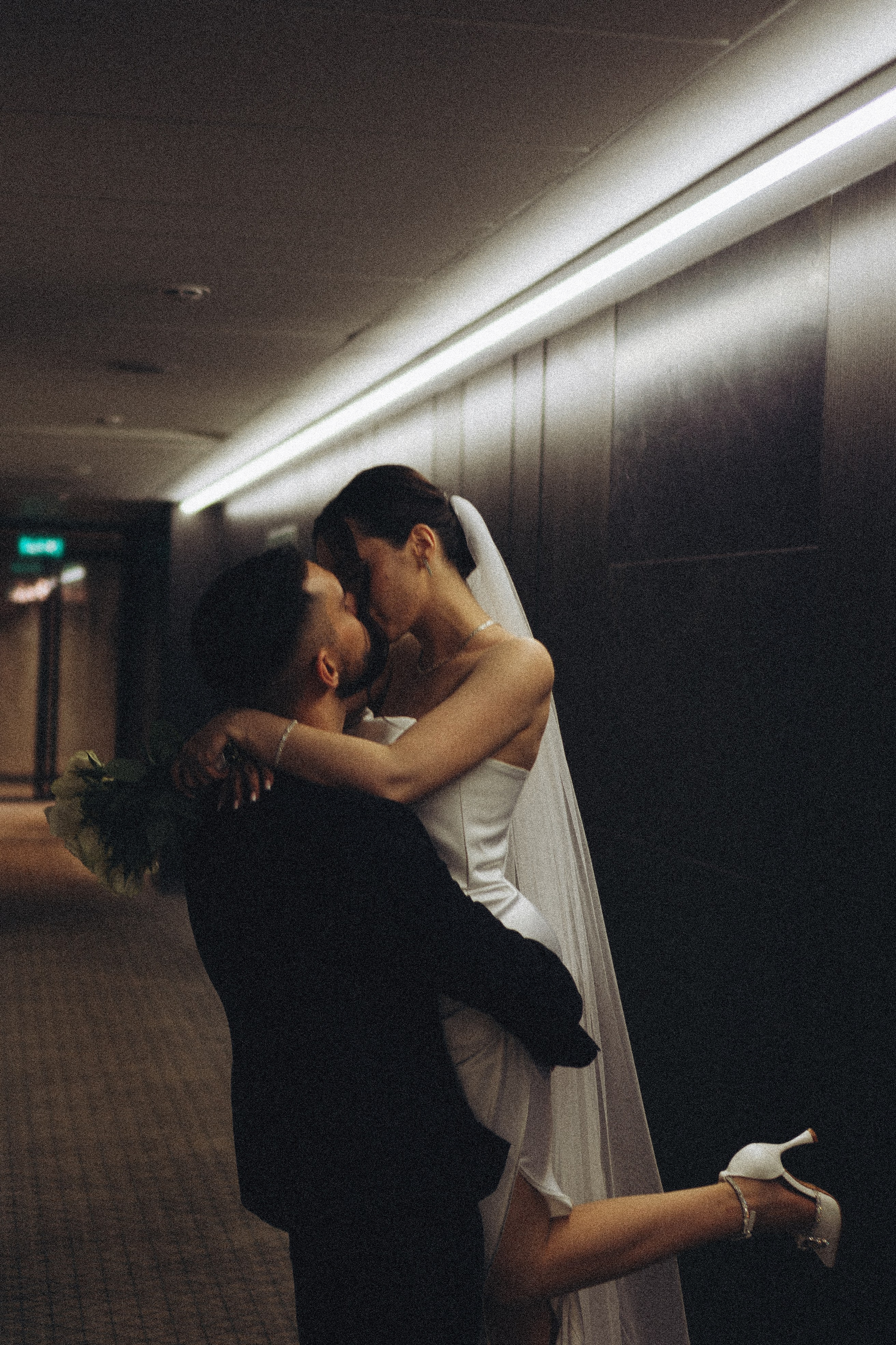 СВАДЕБНАЯ СЬЕМКА СБОРОВ ЖЕНИХА И НЕВЕСТЫ В ОТЕЛЕ И ТАКЖЕ ФОТОСЕССИИЯ В ОТЕЛЕЕ МЕГАПОЛИС БРЯНСК. Профессиональный фотограф, Санкт-Петербург — Виктория Богомолова