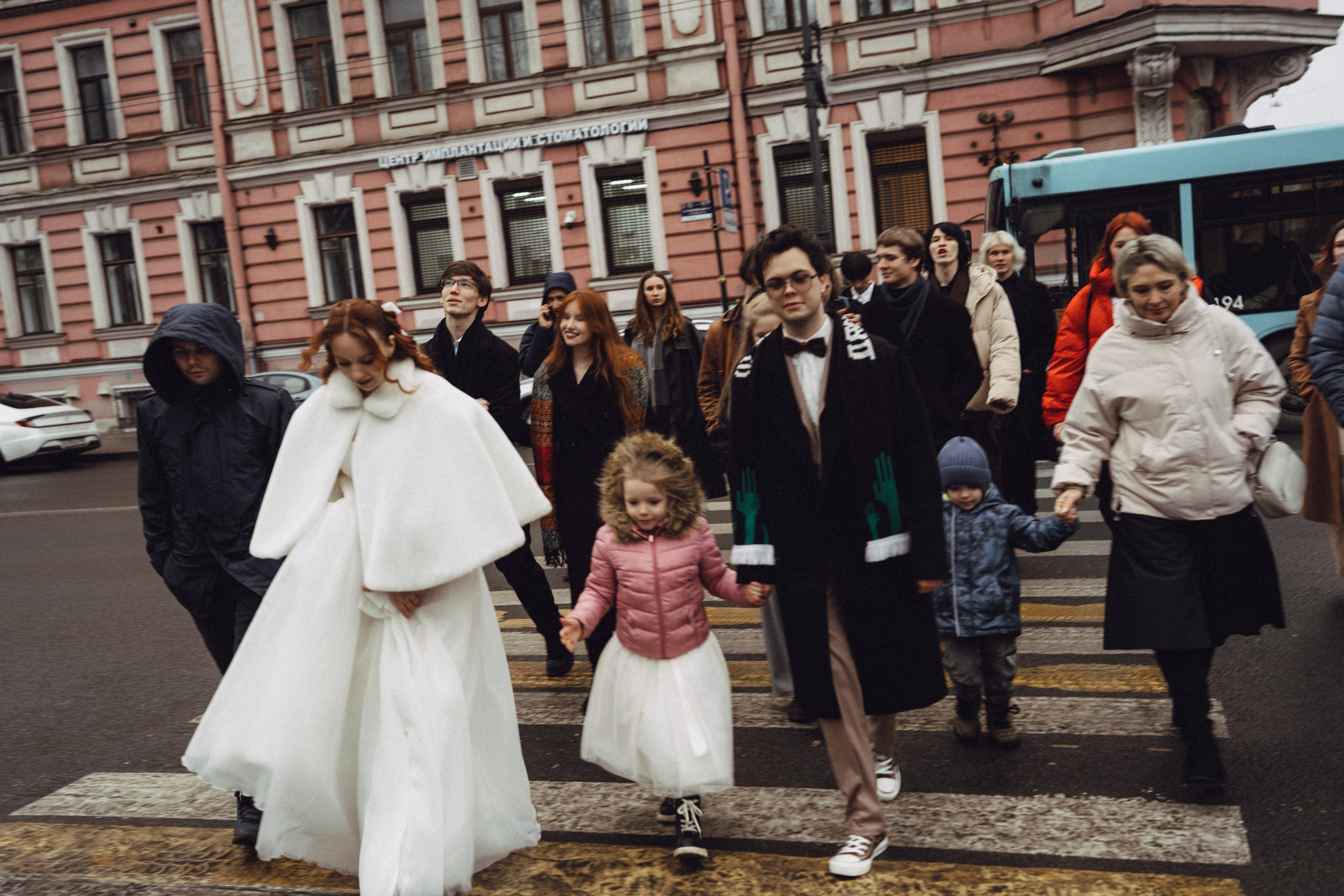 СВАДЕБНАЯ СЬЕМКА ВО ВТОРОМ ДВОРЦЕ С ГОСТЯМИ И ПРОГУЛКА В ТАВРИЧЕСКОМ САДУ. Профессиональный фотограф, Санкт-Петербург — Виктория Богомолова