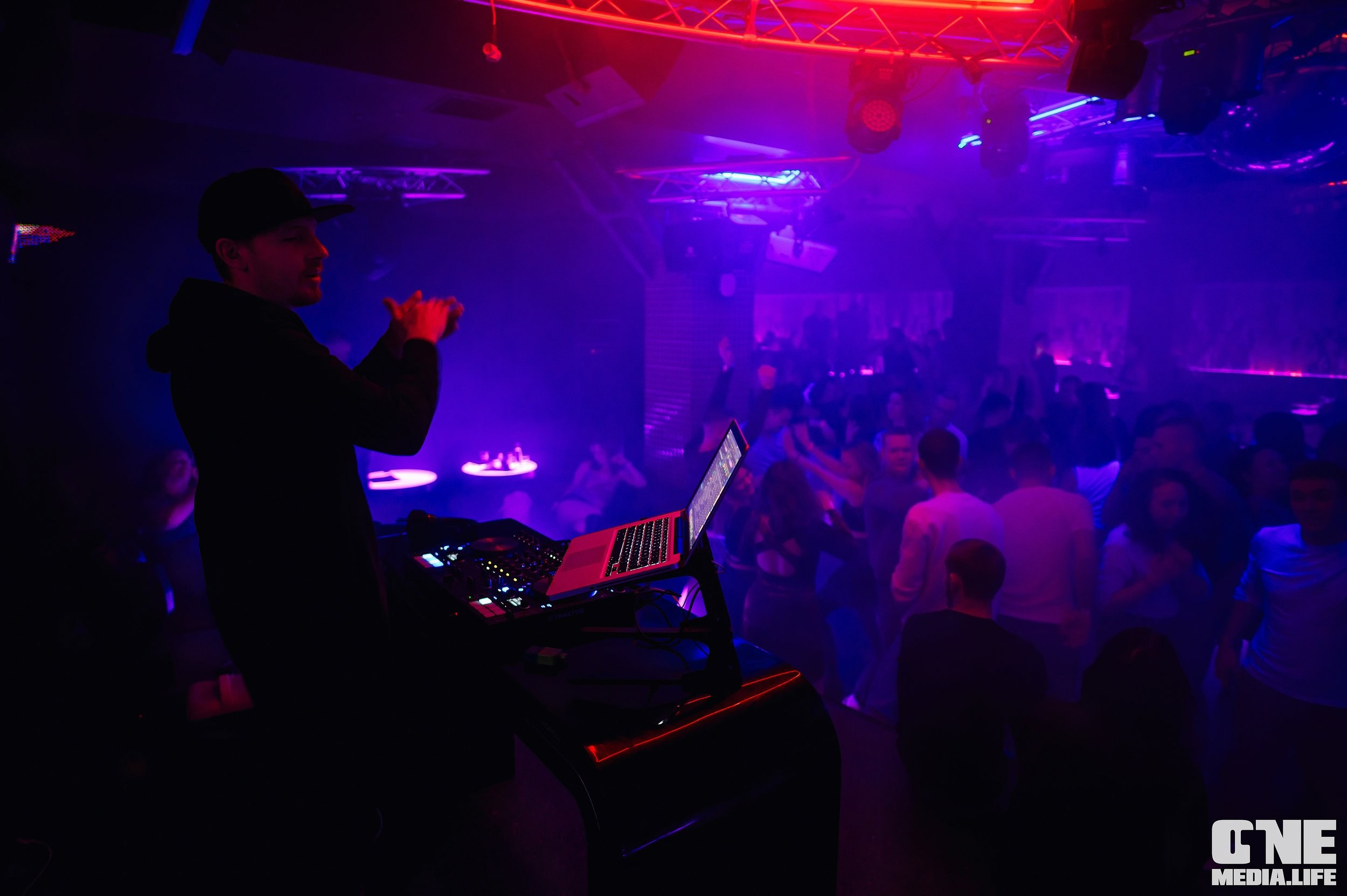 Фоторепортаж из Развлекательного комплекса Планета. One Media Life: фоторепортажи, фотоотчеты с мероприятий и заведений