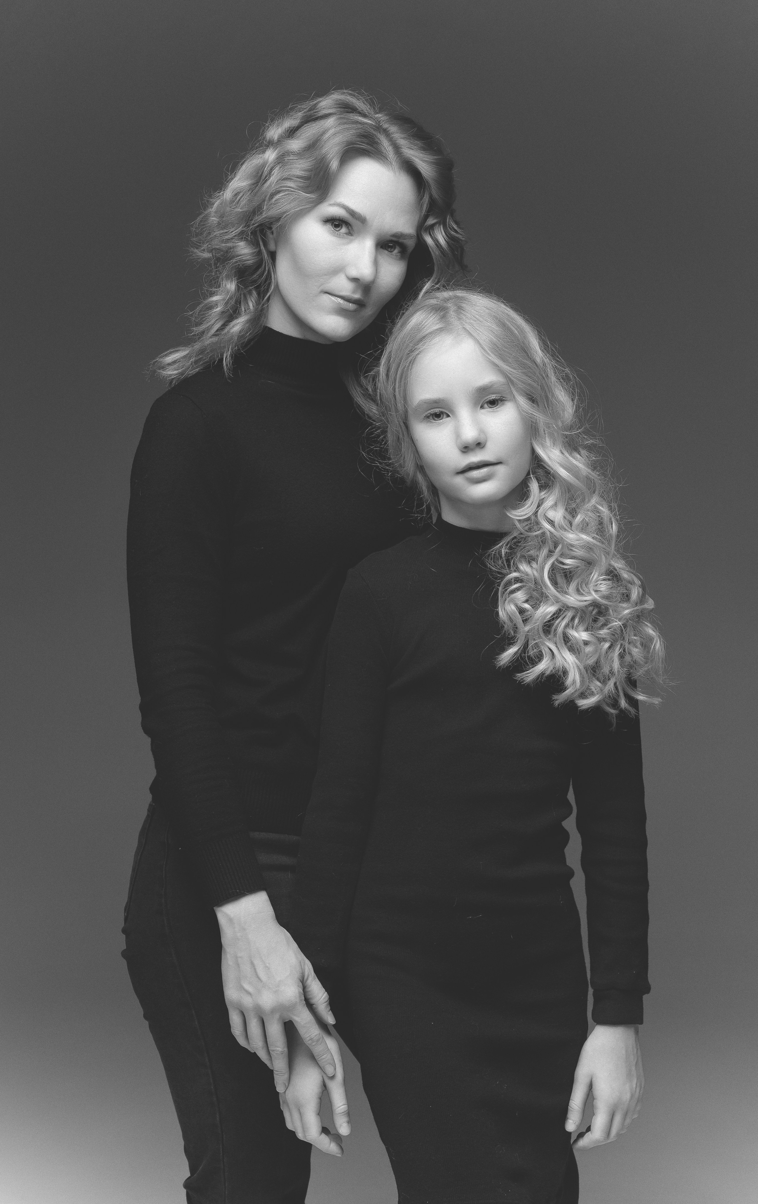 МАМА И ДОЧЬ ОЛЯ И МАРИЯ. Фотограф Вячеслав Юдин Владивосток