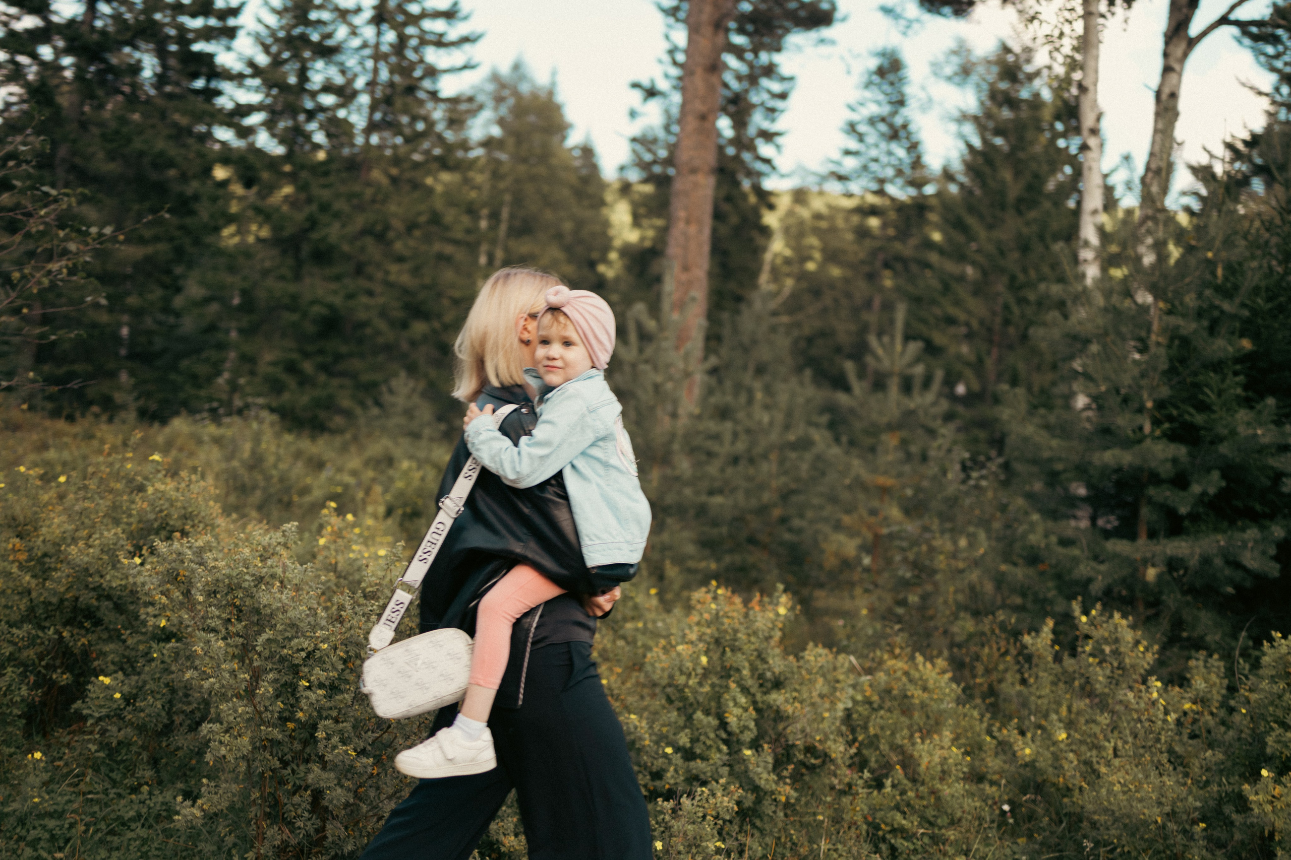 Семейная прогулка в долине мечтателей в Листвянке. Свадебный Фотограф в Иркутске Екатерина Елисеева