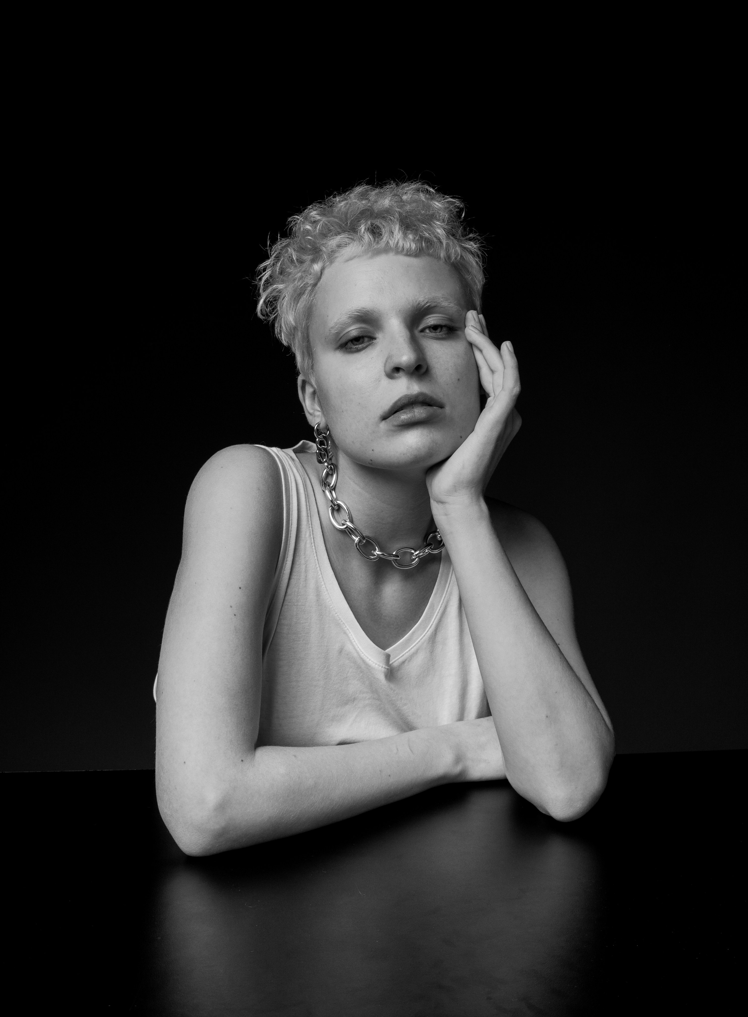 Эмоциональный портрет в Краснодаре. AI Фотограф Краснодар: мужские и женские фотосессии, стилизация съемки. Нейро-фотосессии онлайн