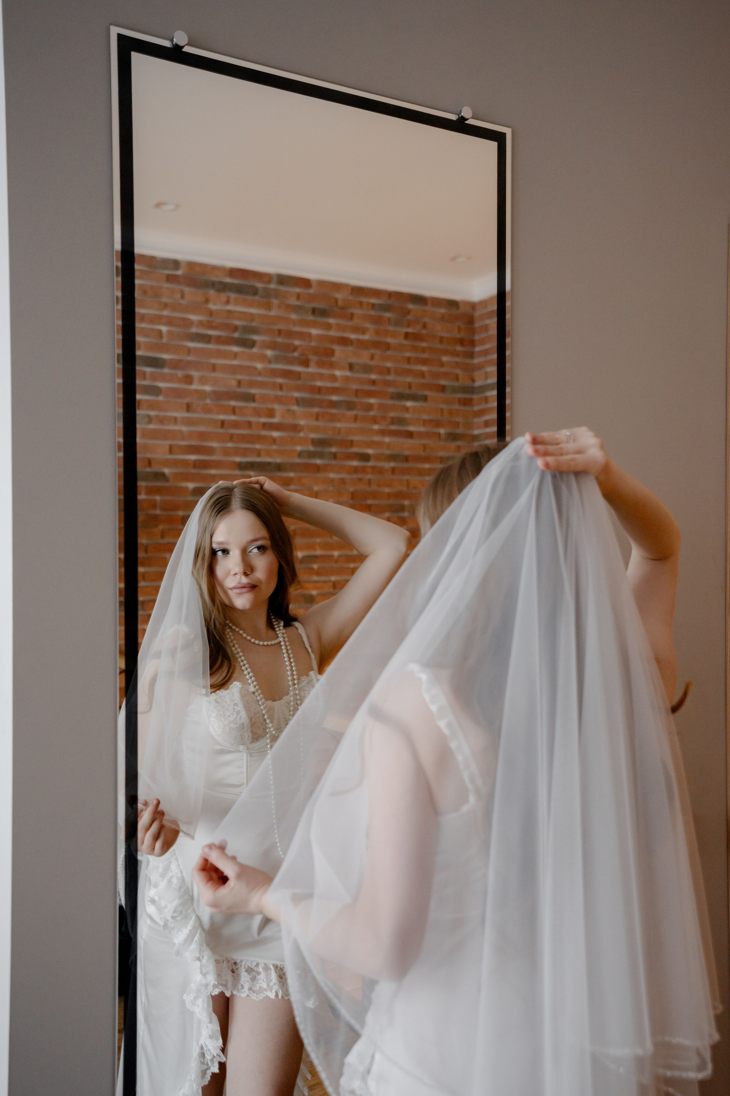 СВАДЕБНАЯ СЬЕМКА СБОРОВ В ОТЕЛЕ И ВЫЕЗД НА ЦЕРЕМОНИЮ (СНЯТО В СИБИРЕ В НИЖНЕВАРТОВСКЕ). Профессиональный фотограф, Санкт-Петербург — Виктория Богомолова