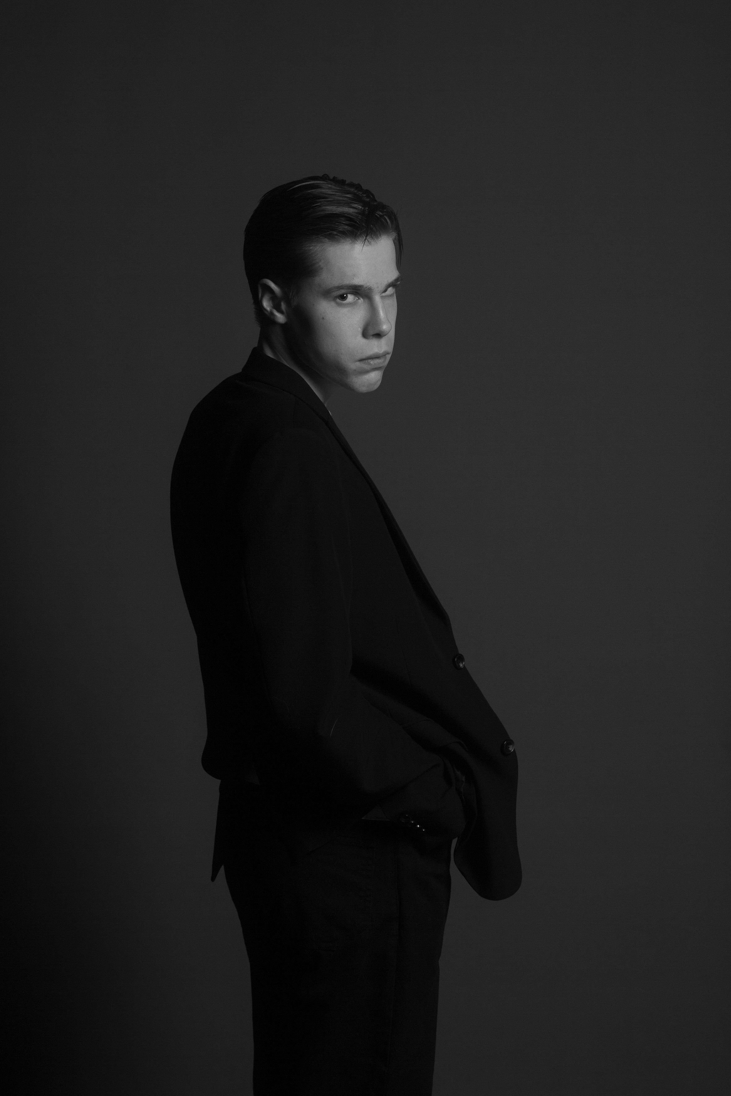 Макар, актер рекламы. Контент-фотограф для творческих единиц и мастеров в Санкт-Петербурге