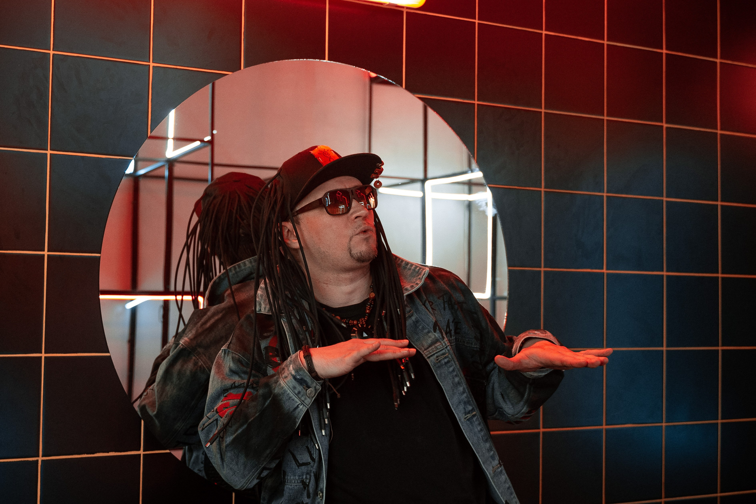 Фото. Music label Dust Heave sound