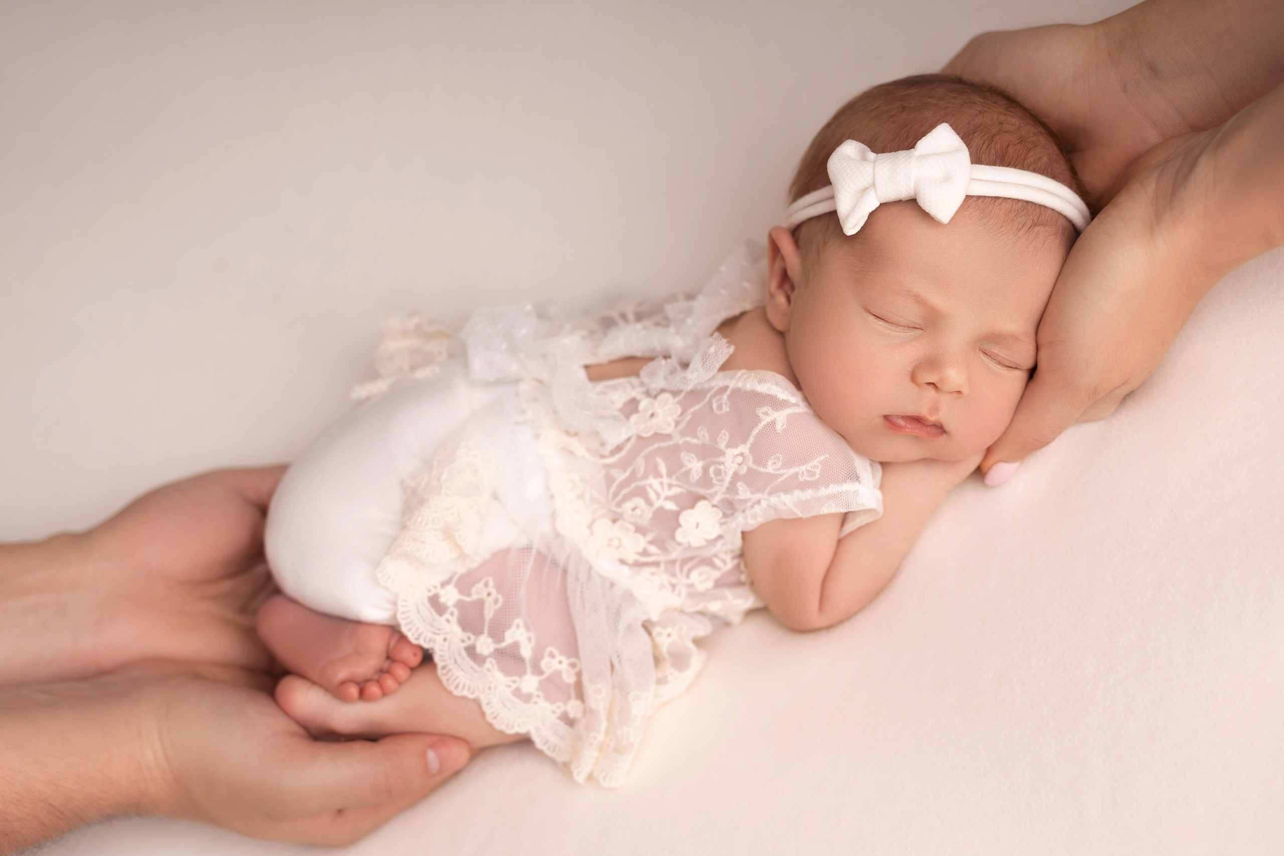 Классическая фотосессия малыша. Фотограф новорожденных малышей в Омске и Омской области Эльвира Камаева