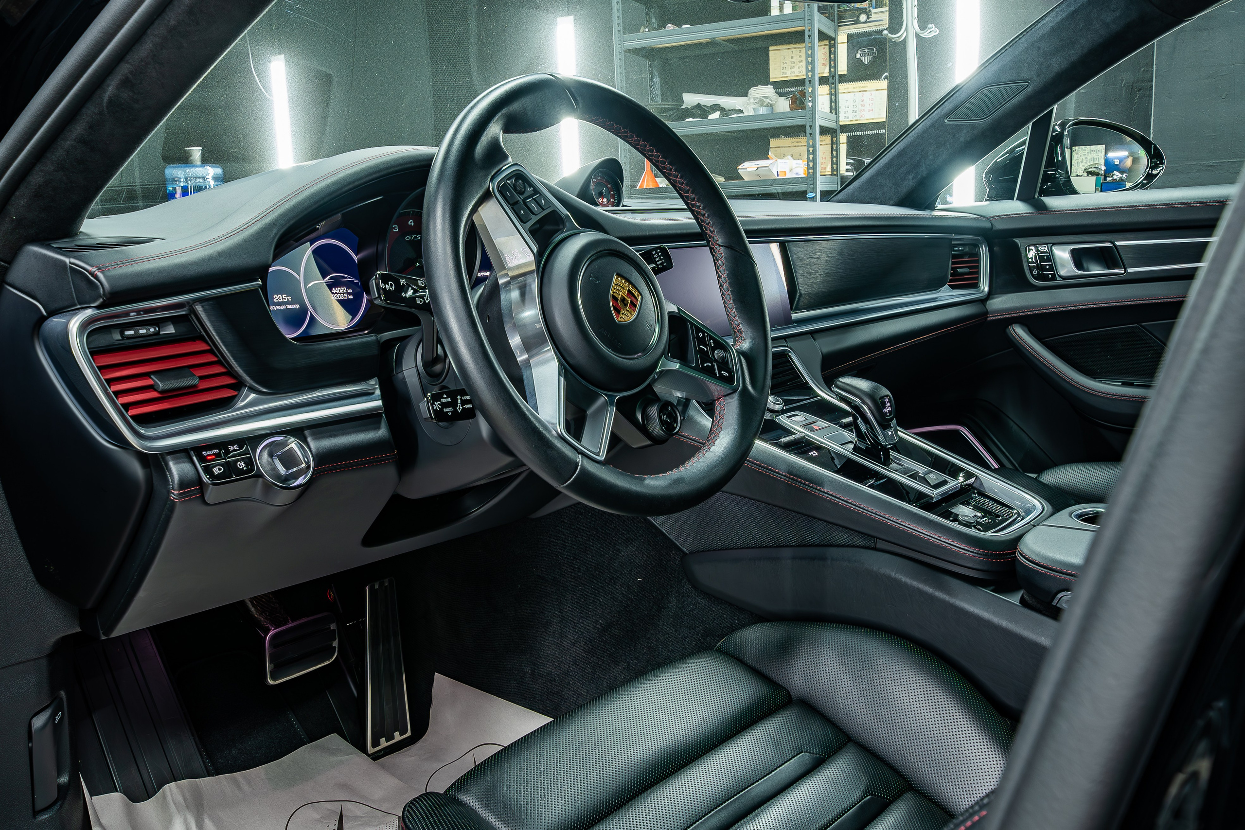 Фотосъёмка: Легковые авто В Москве. Интерьерный & Репортажный фотограф Озеров Денис, г. Москва