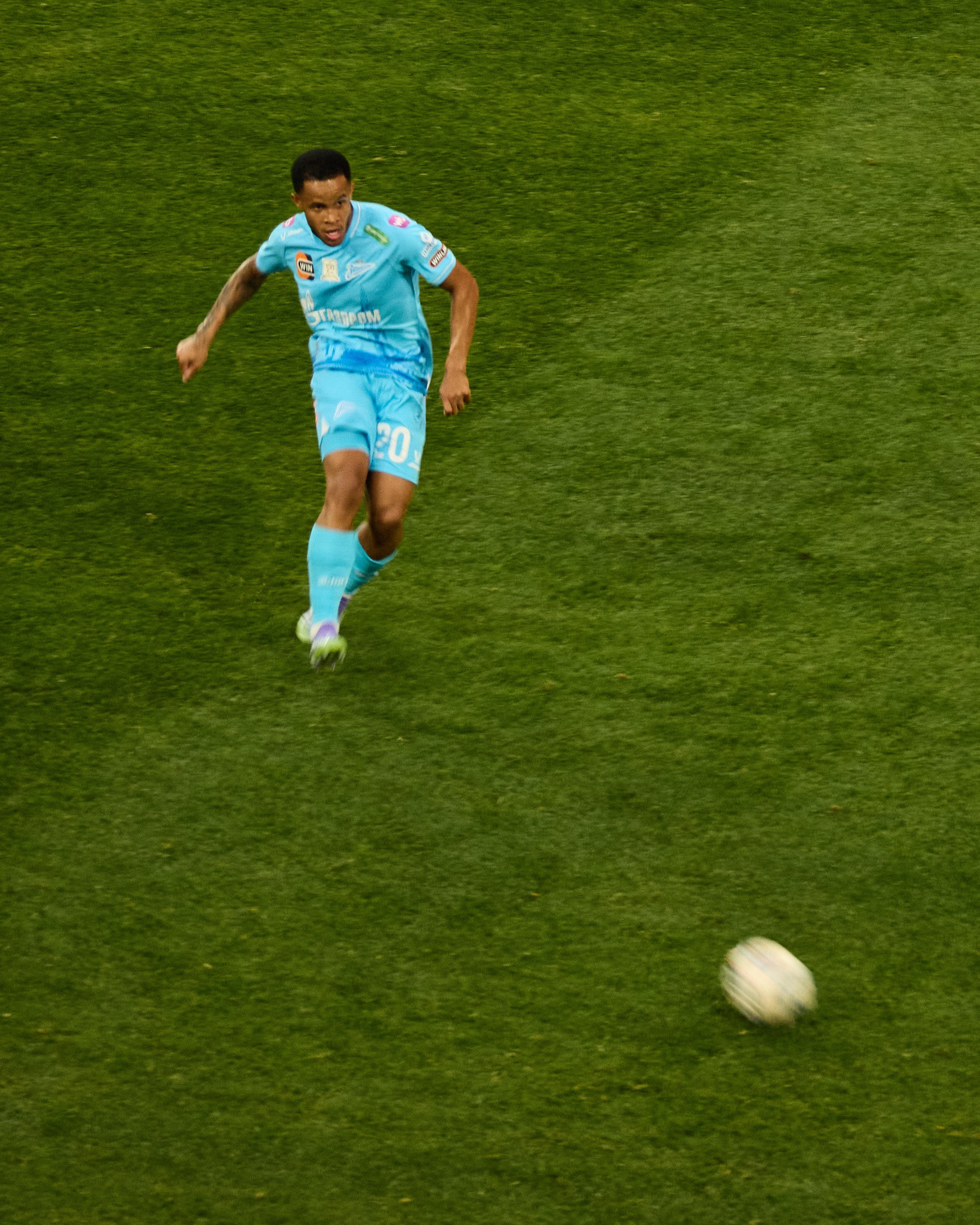 FC Zenit x Dinamo Mahachkala. Святослав Лебедев | Рекламный фотограф — Коммерческая съемка, Арт-дирекшн, AI-интеграция