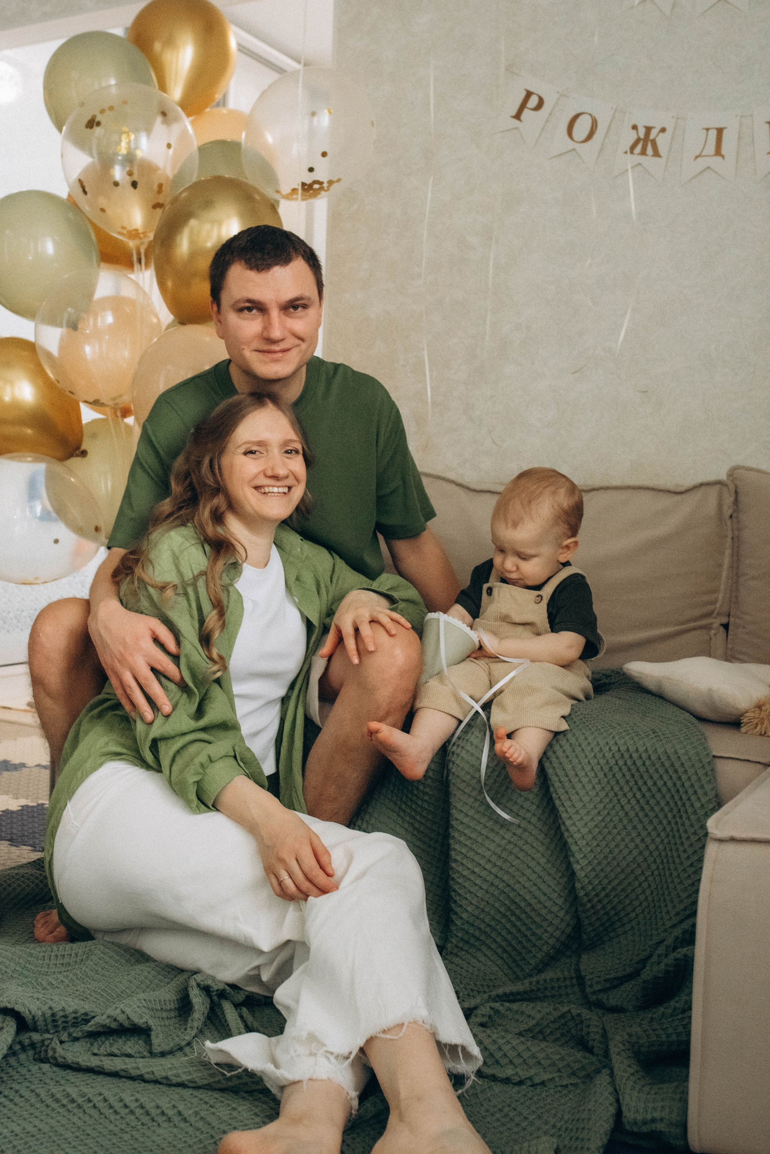 Семейная фотосессия ко дню рождения малыша. Семейный фотограф в Железнодорожном Масаева Елена