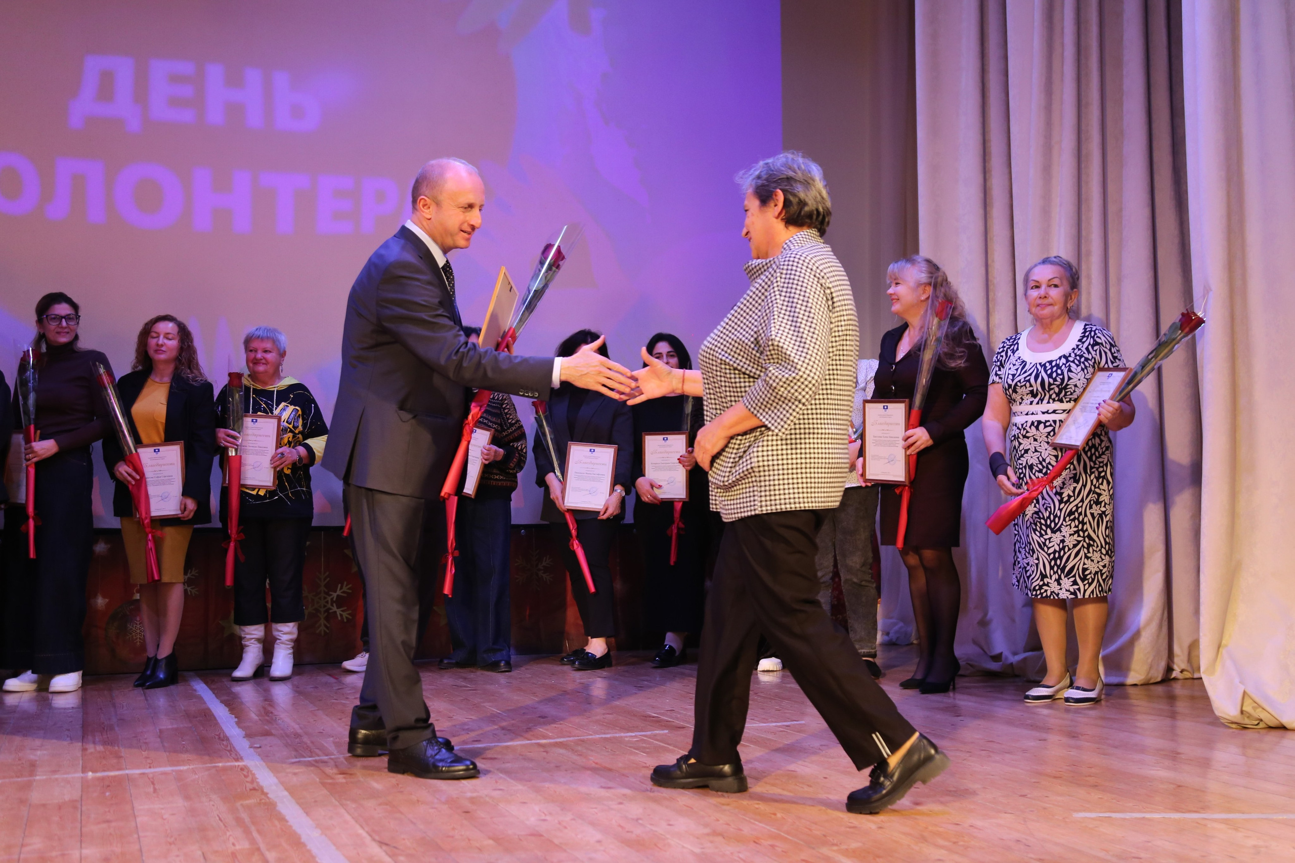 День Волонтёра. Жизнь курорта Кабардинка в фотографиях