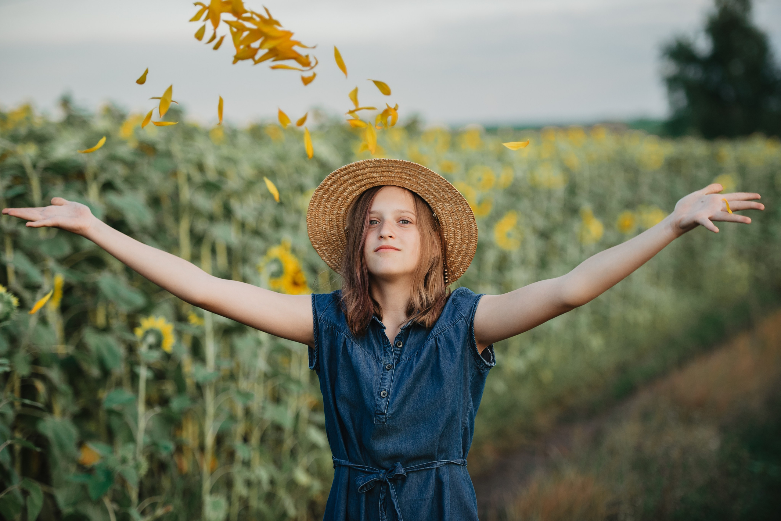 Прогулка в подсолнухах. Семейный Фотограф в Москве Ирина Хохлова