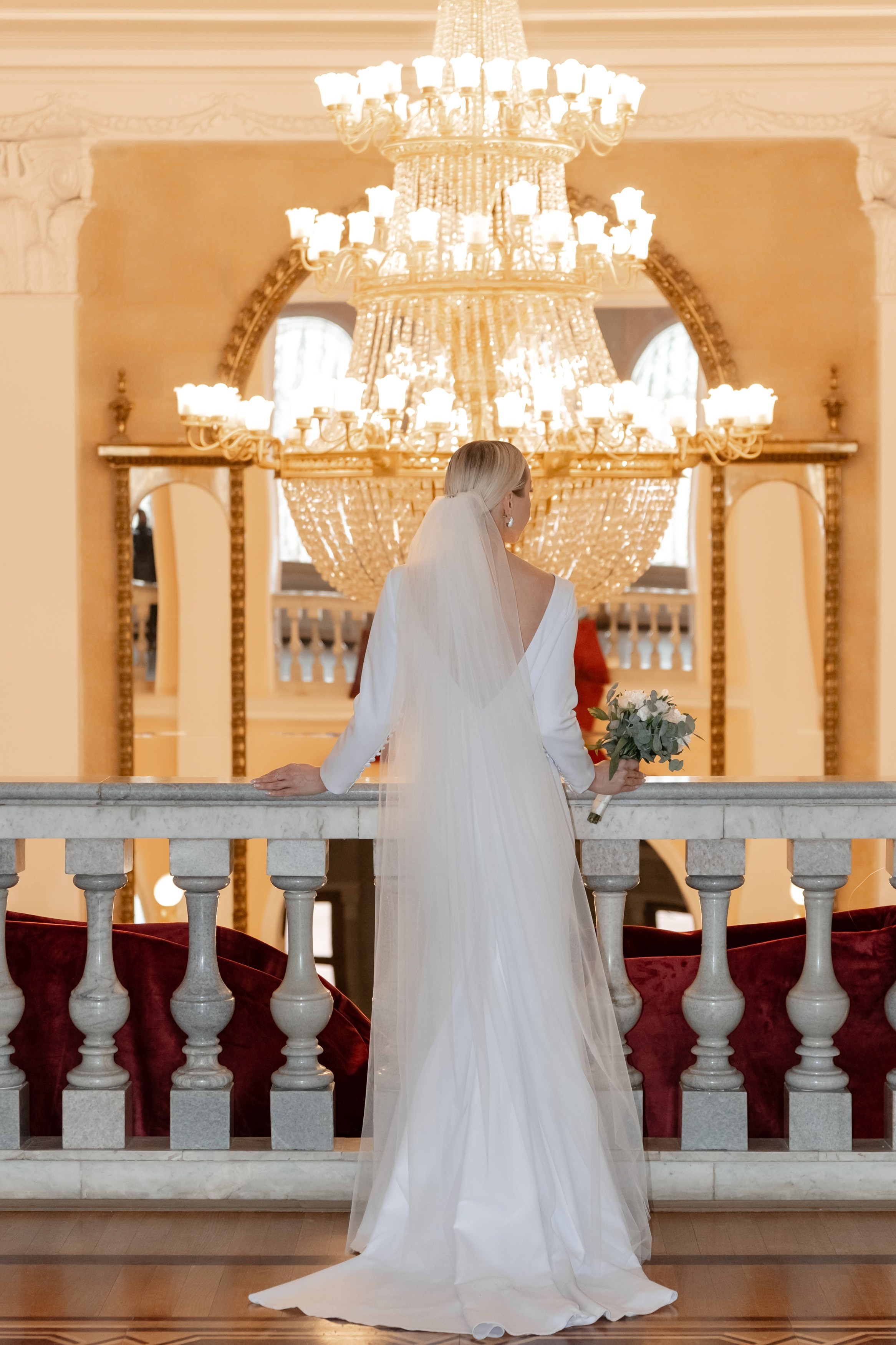 Театр Оперы и Балета. Свадебный фотограф в Уфе Лилия Сова