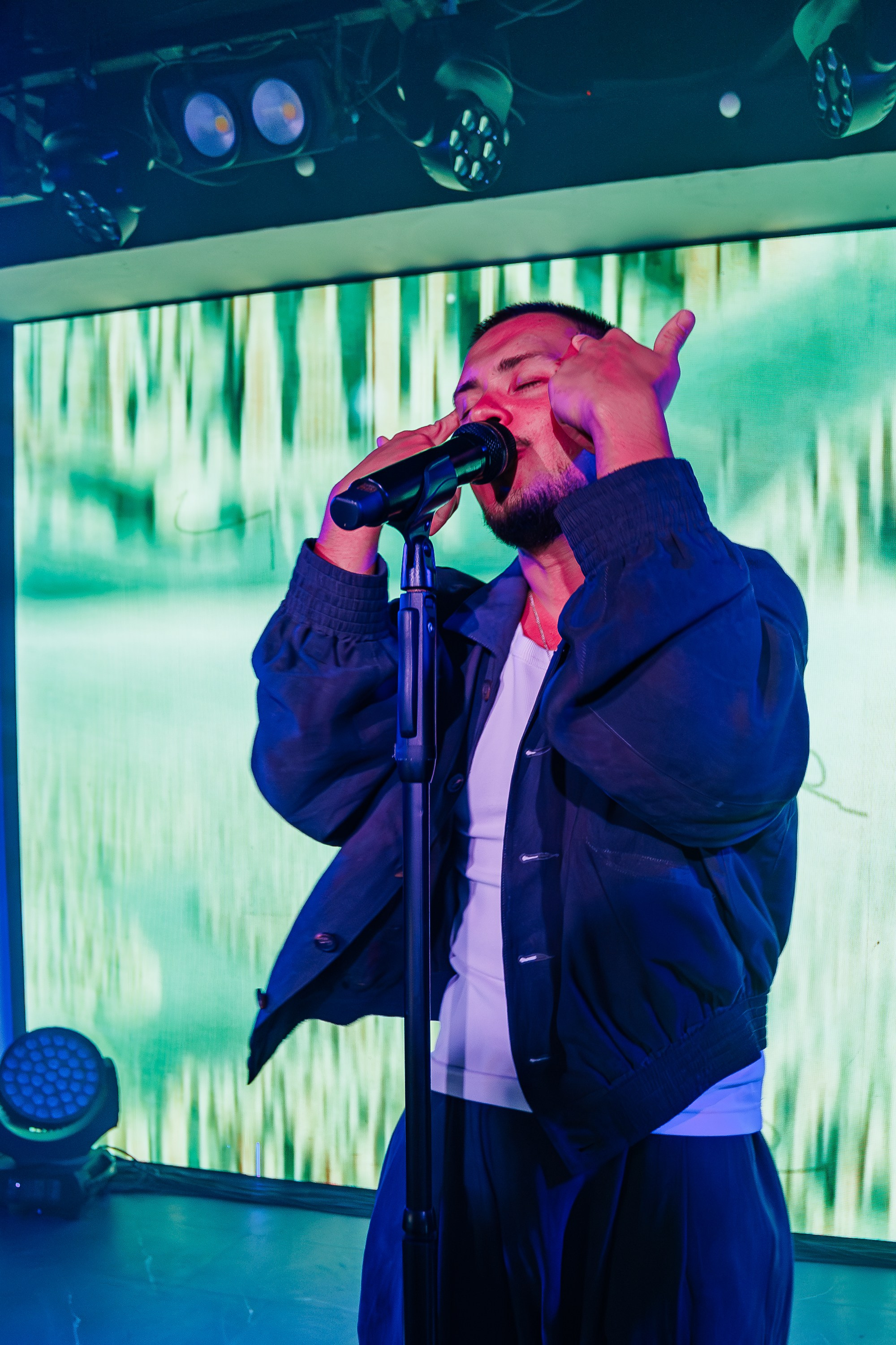 «LYRIQ"_Чайка на пляже_Ялта_15.08.2025 г. Аминов Руслан | Фотограф