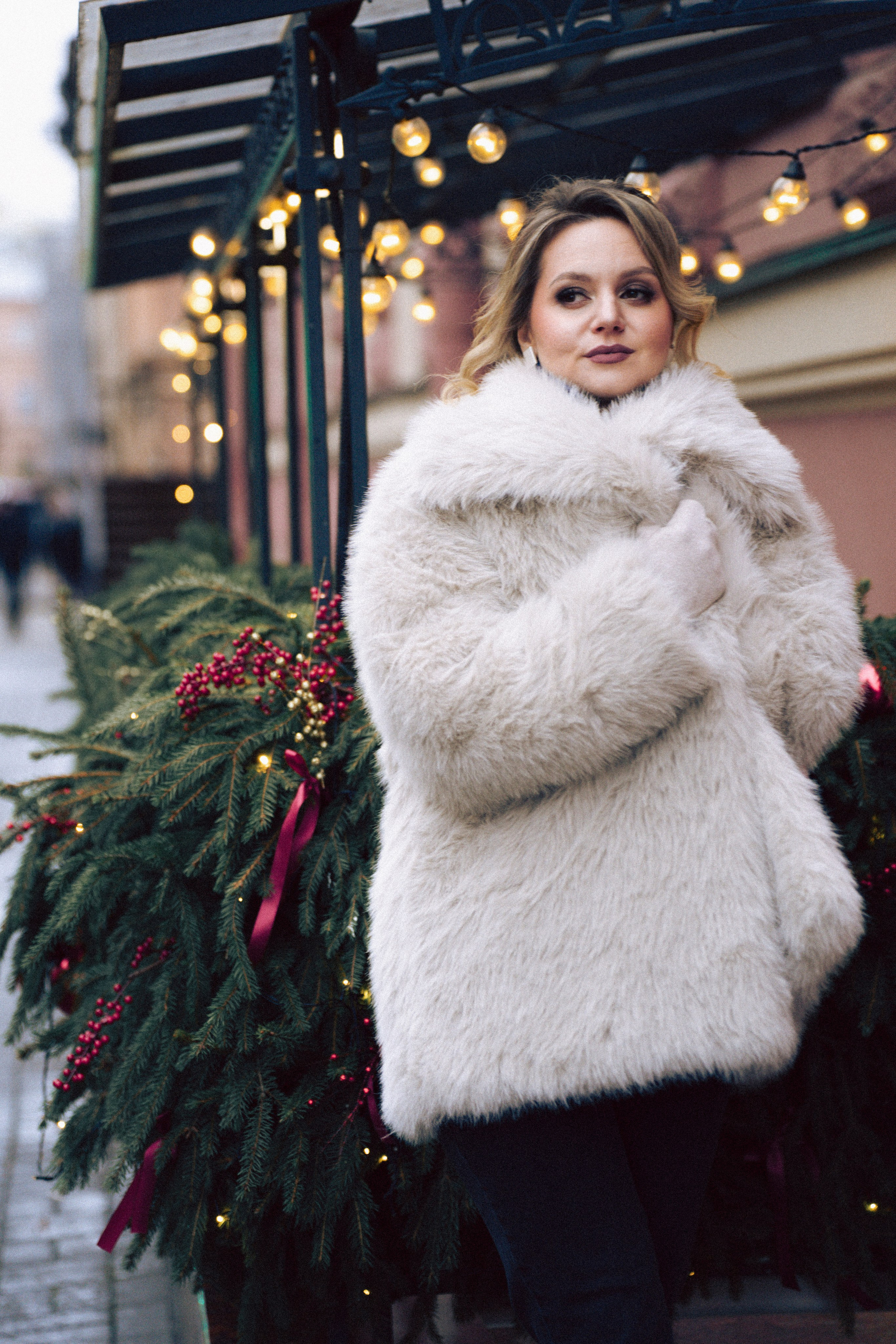 НОВОГОДНЯЯ ФОТОСЕСИИЯ В СТУДИИ ДЛЯ ДЕВУШКИ И ПРОГУЛКА ПО ЧЕРНЫШЕВСКОЙ. Профессиональный фотограф, Санкт-Петербург — Виктория Богомолова