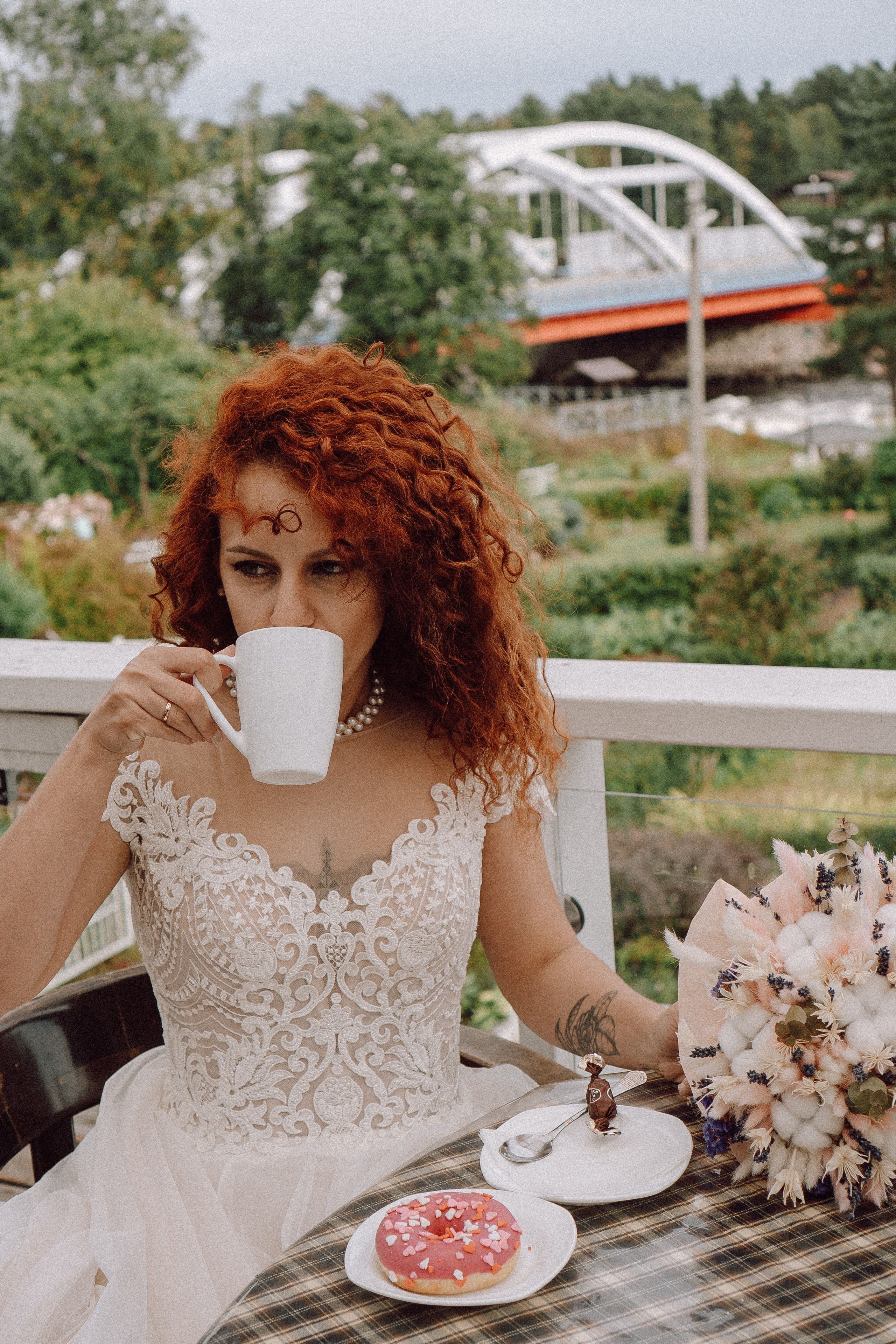 СВАДЕБНАЯ ФОТОСЕССИИЯ ПАРЫ В ГОРОДЕ ПРИОЗЕРСК В СОСНОВОМ ЛЕСУ И С ПИКАПОМ. Профессиональный фотограф, Санкт-Петербург — Виктория Богомолова