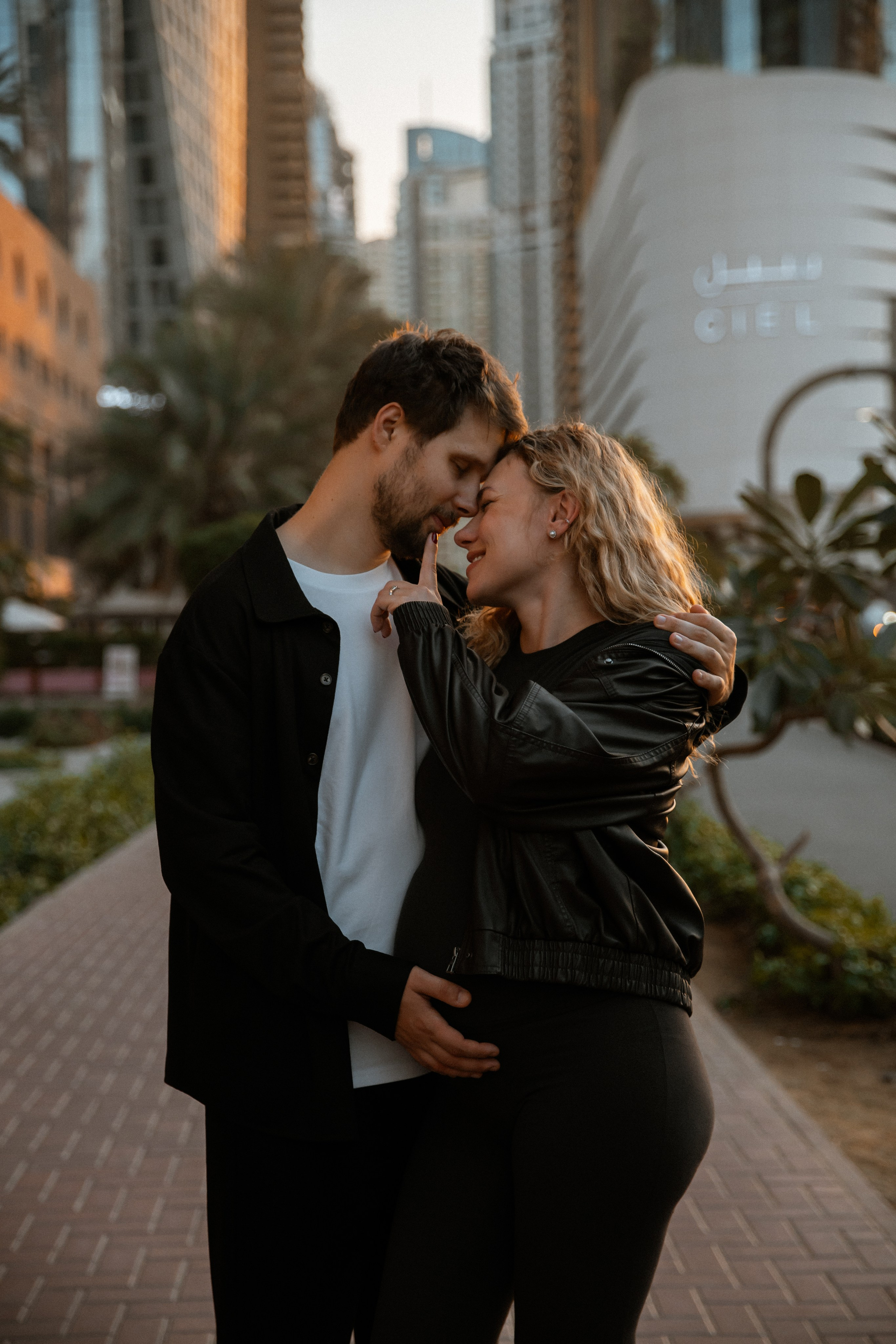 Street Style pregnancy. Валерия Солнцева свадебный и семейный фотограф