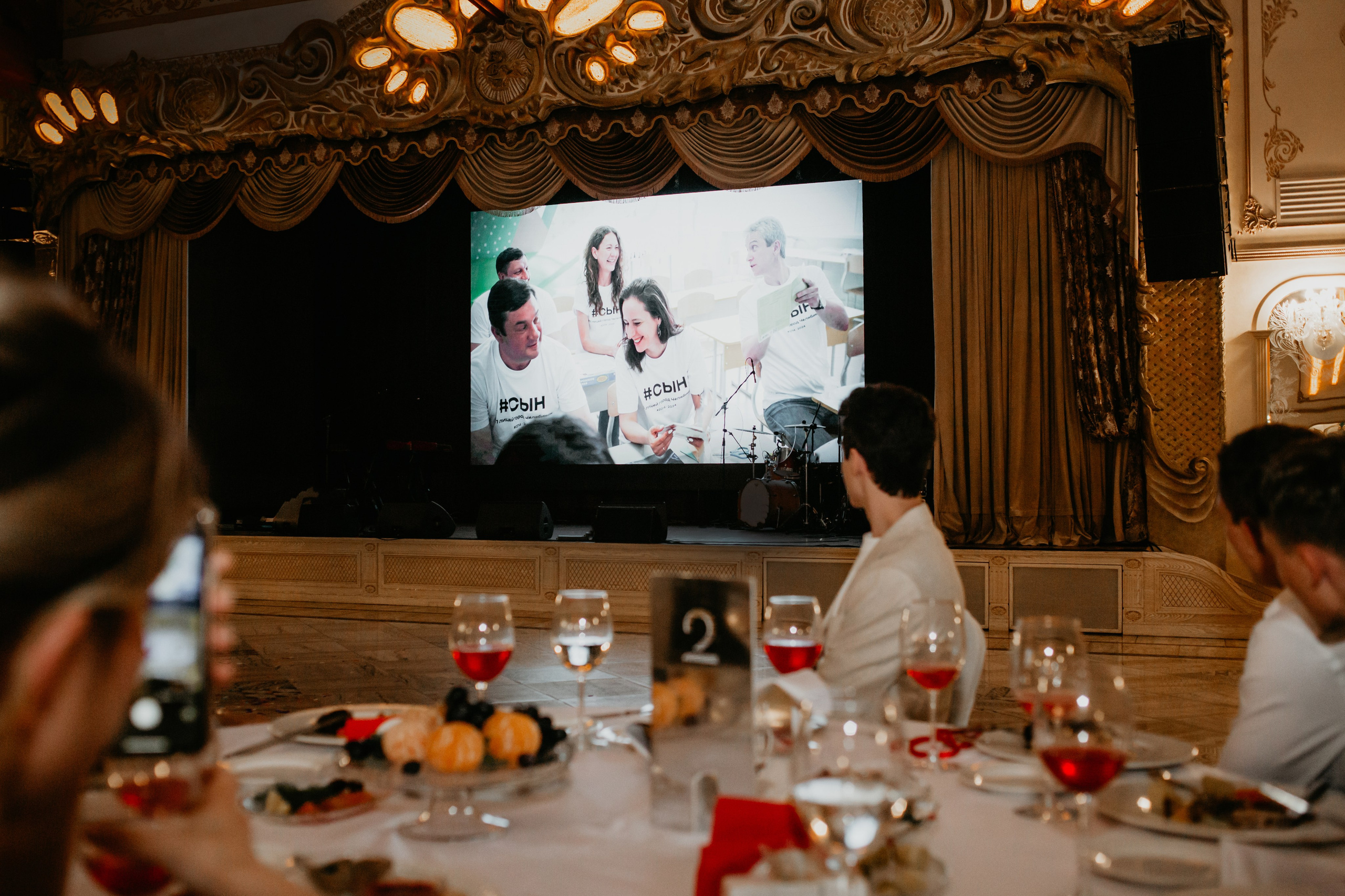 Выпускной. 11 лицей. Фотограф в Челябинске Ополихина Анна