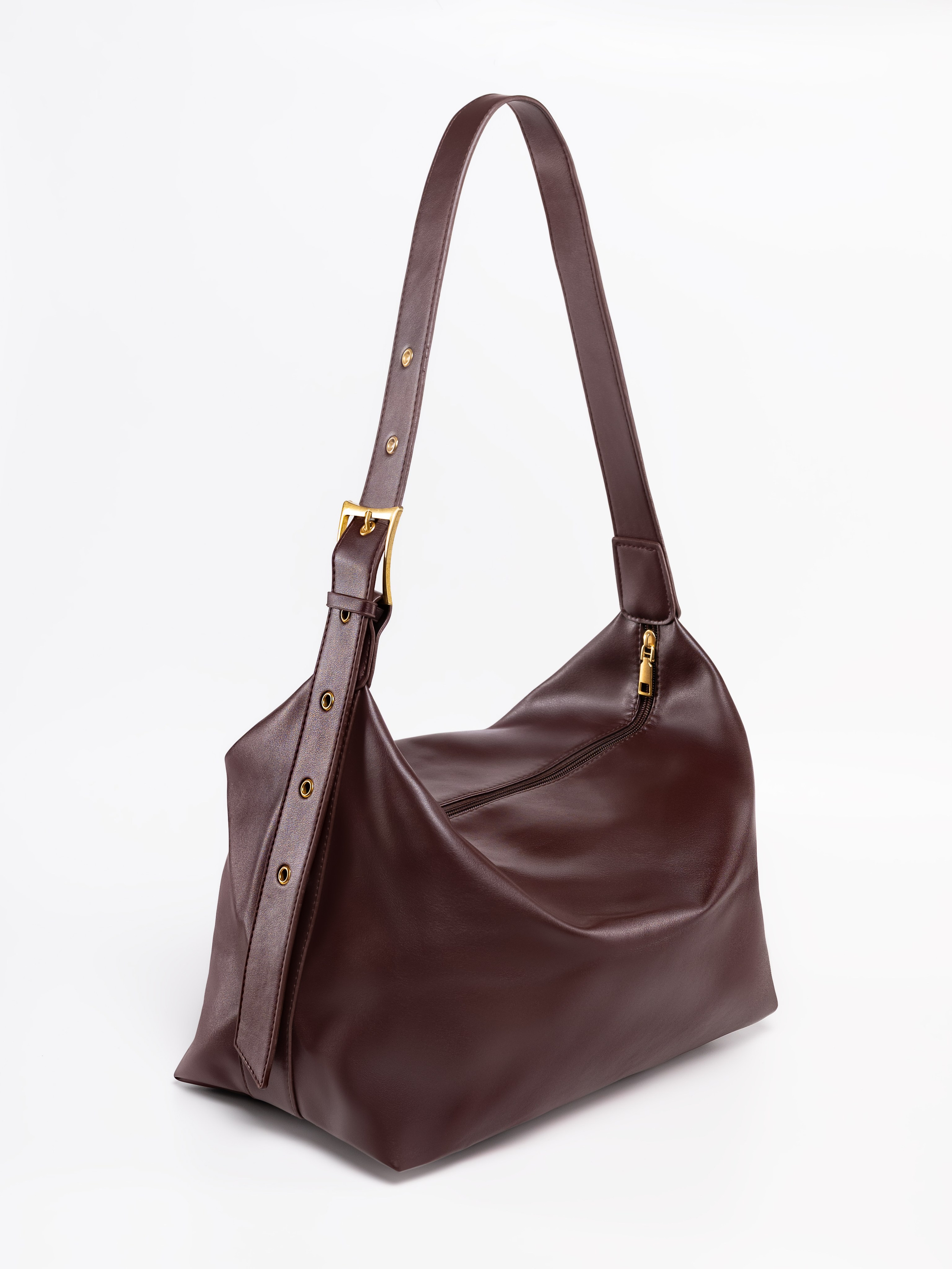 Q Кожаные сумки женские предметка серия 4. Предметный фотограф, фото для маркетплейсов Пятигорск, КМВ