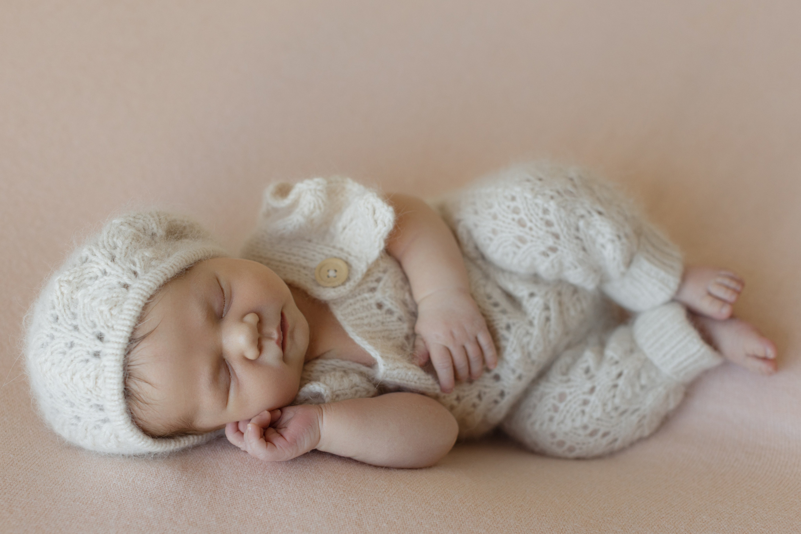 комбинезон для малышки до месяца, пастельные тона, newborn фото