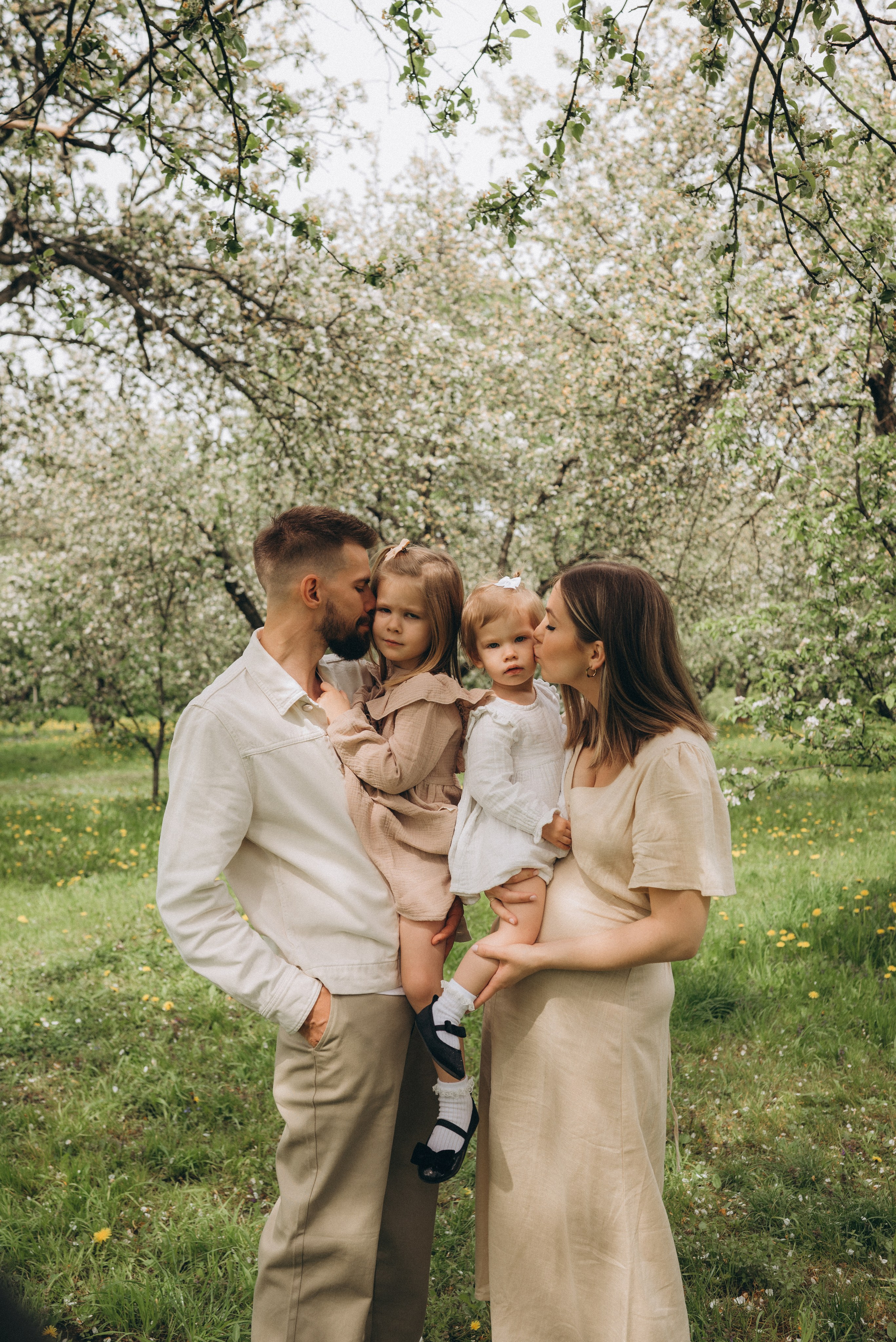 Джонни, Эвелина, Хозьяна и Эмилия. Семейный фотограф Юлия Власова