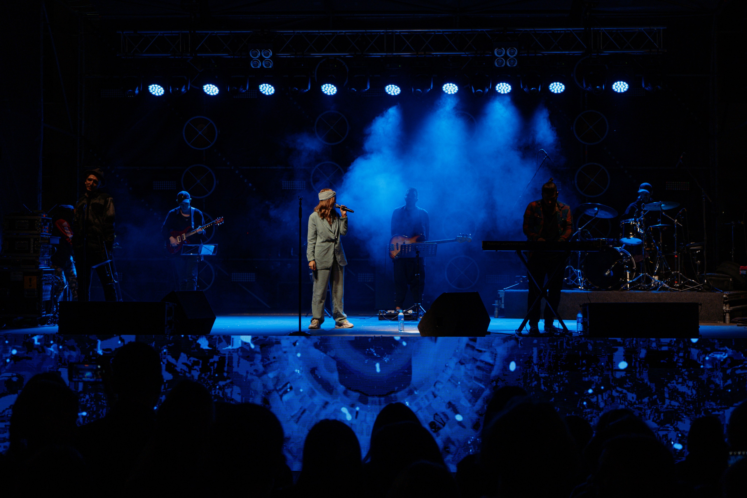 Концерт АИГЕЛ и Zventa Sventana. Евгений Бреча. Коммерческий и бэкстейдж фотограф в Москве