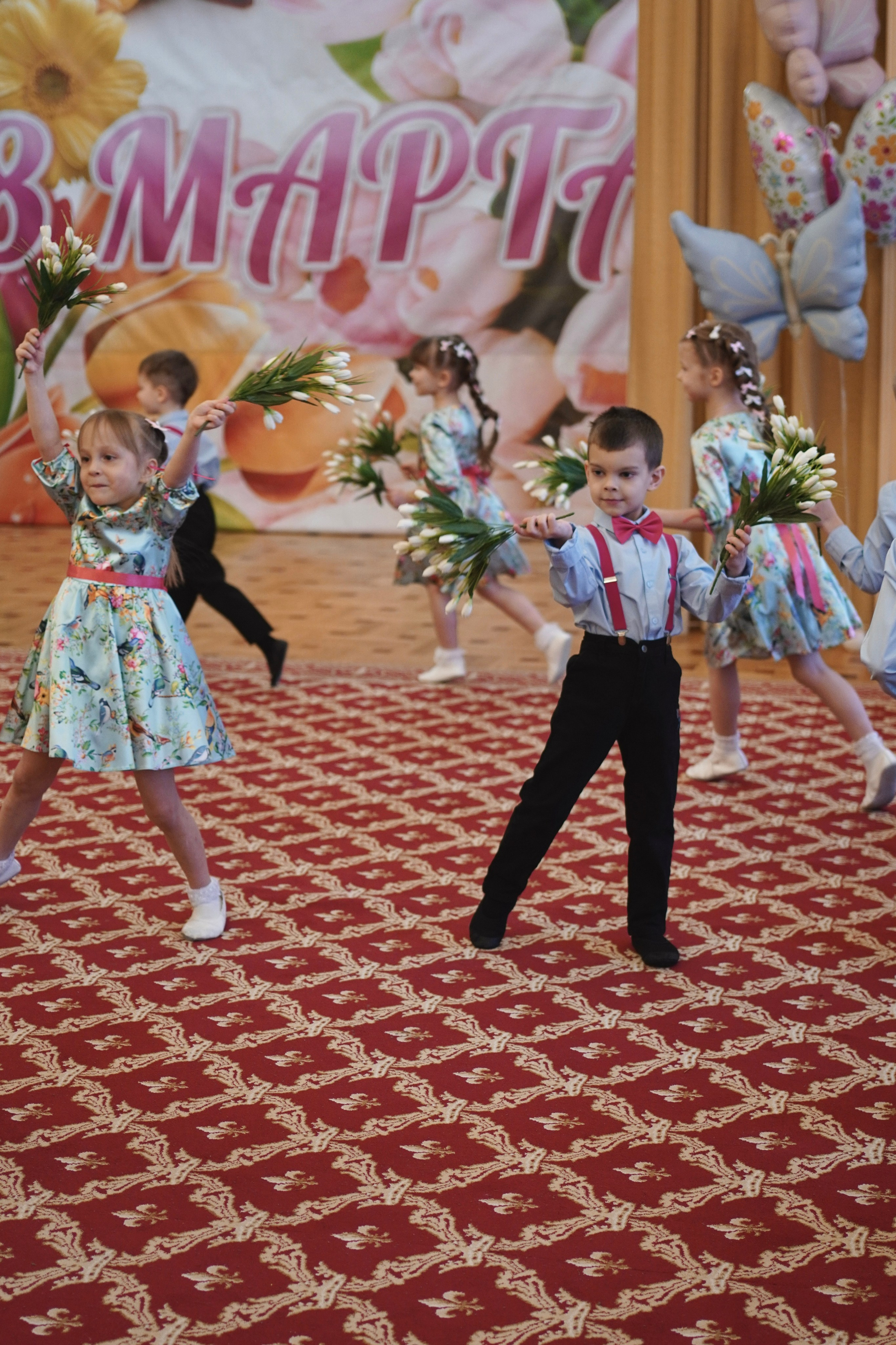 Детский утренник. Семейный и детский фотограф в Зеленограде Коваленко Дарья. Съемка праздников и выпускных, дней рождений