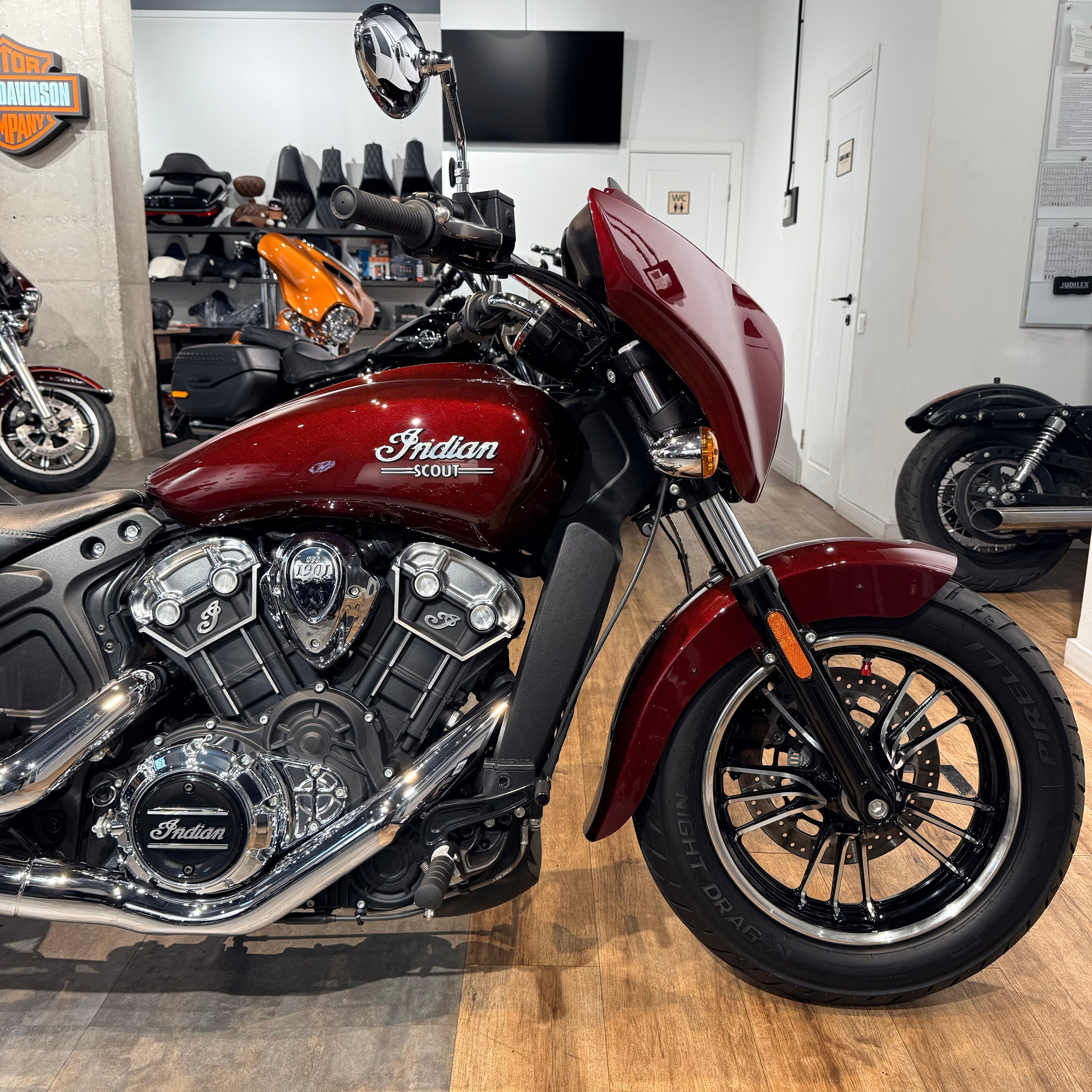 2022 INDIAN Scout Touring Maroon Metallic (VIN *56KM*0101). Hello Davidson, Москва. Только хорошие мотоциклы…