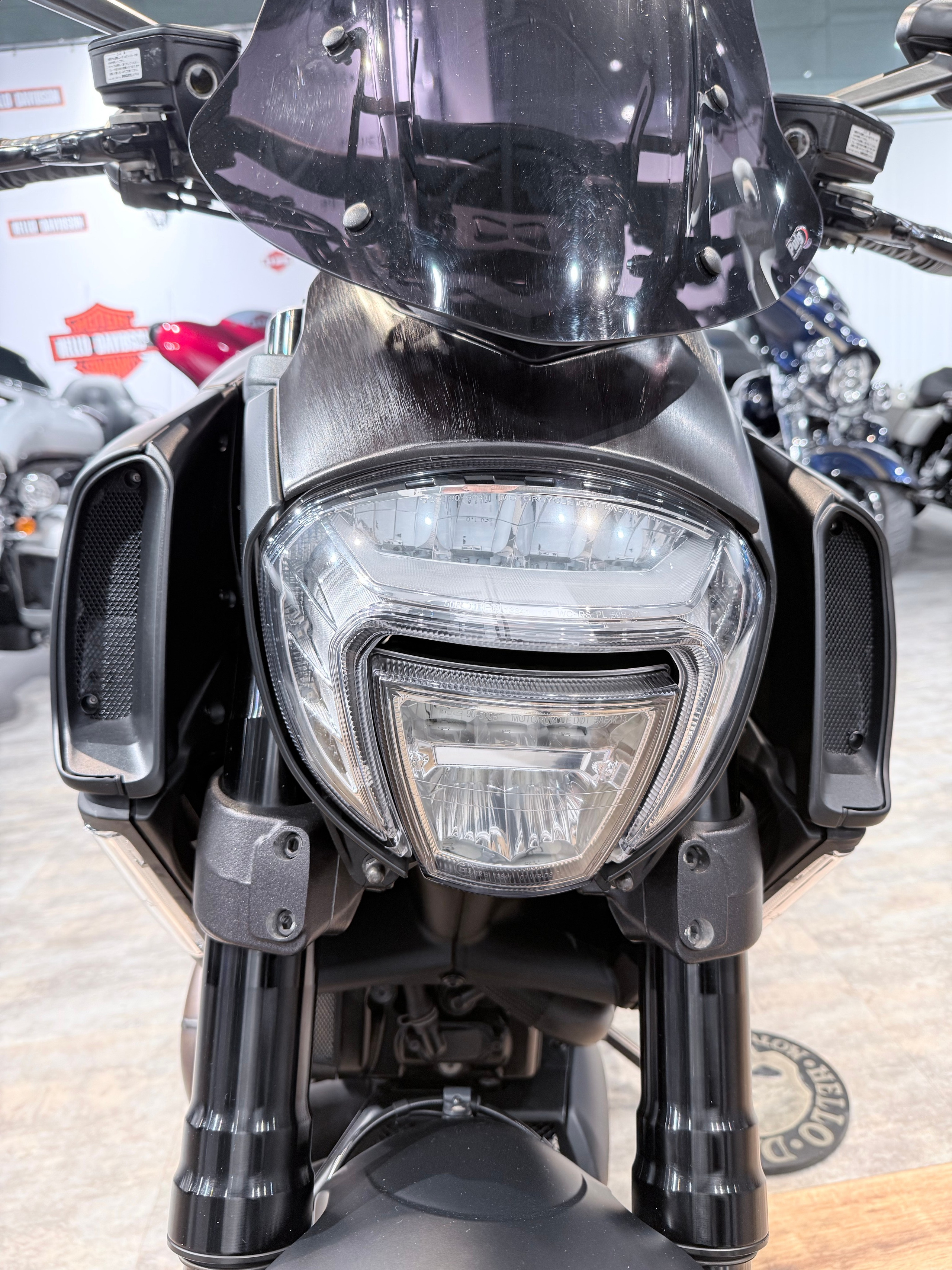 2015 Diavel Dark Stealth. Hello Davidson, Москва. Только хорошие мотоциклы…